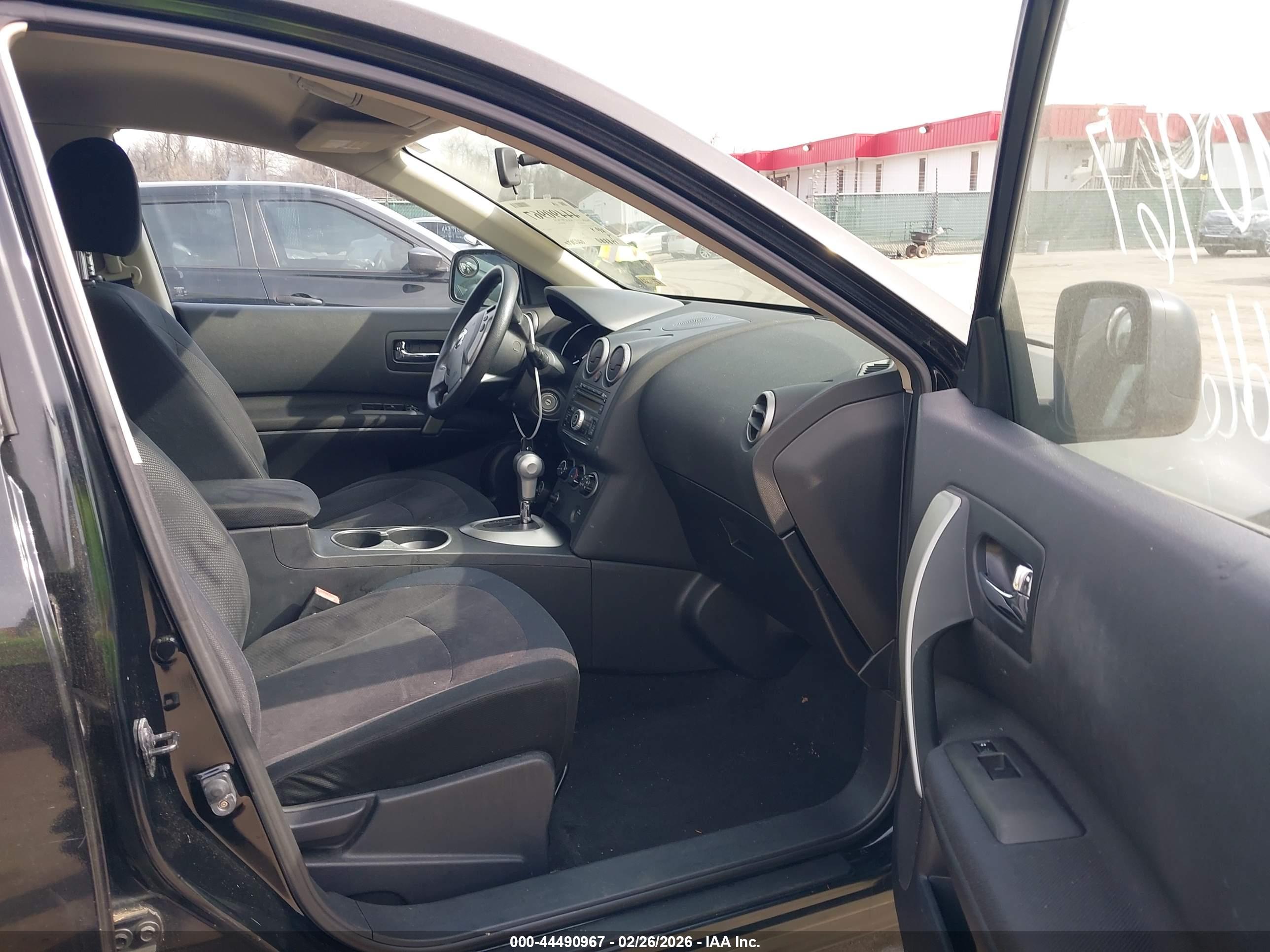 NISSAN ROGUE image 5
