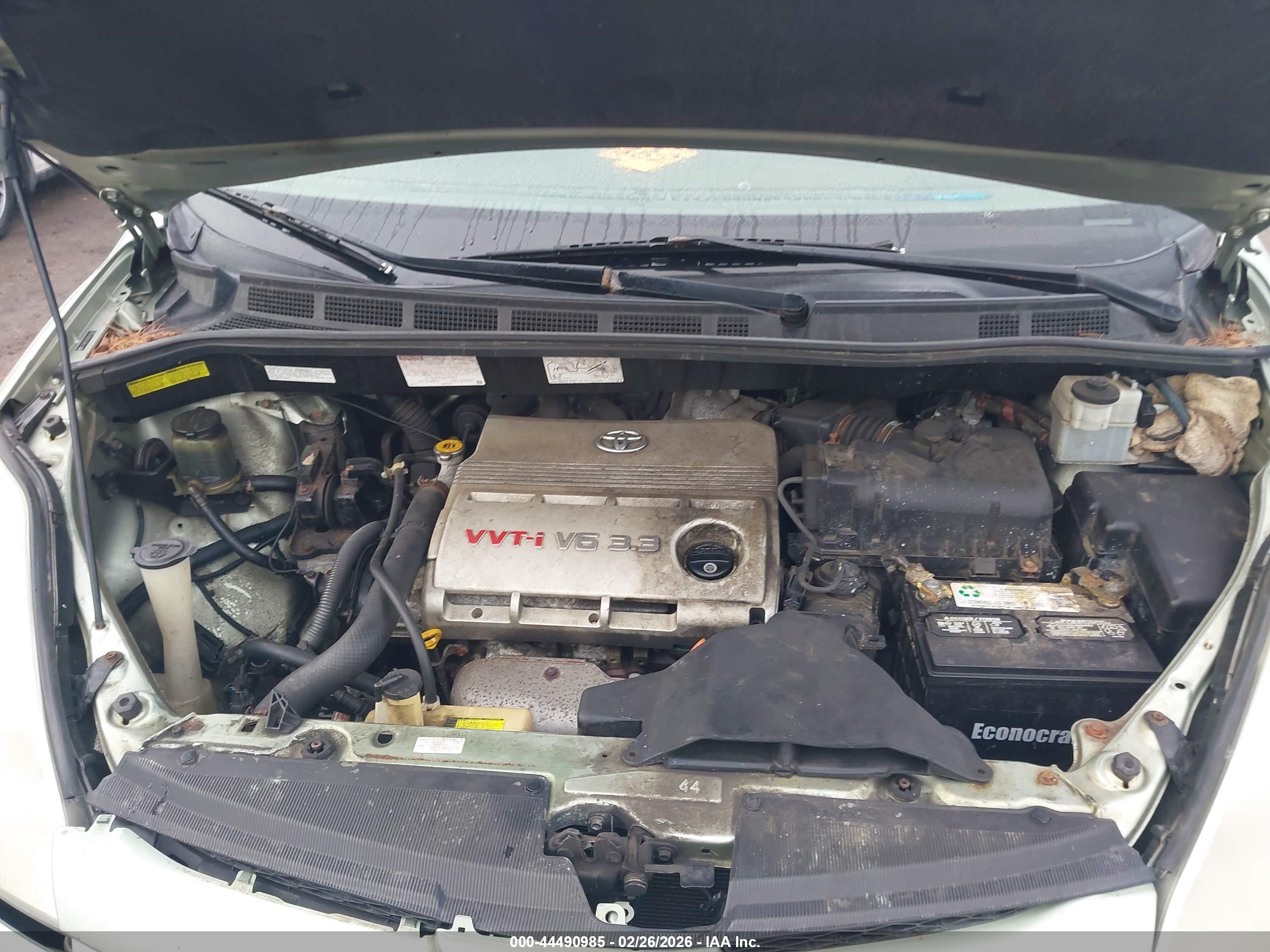TOYOTA SIENNA image 10