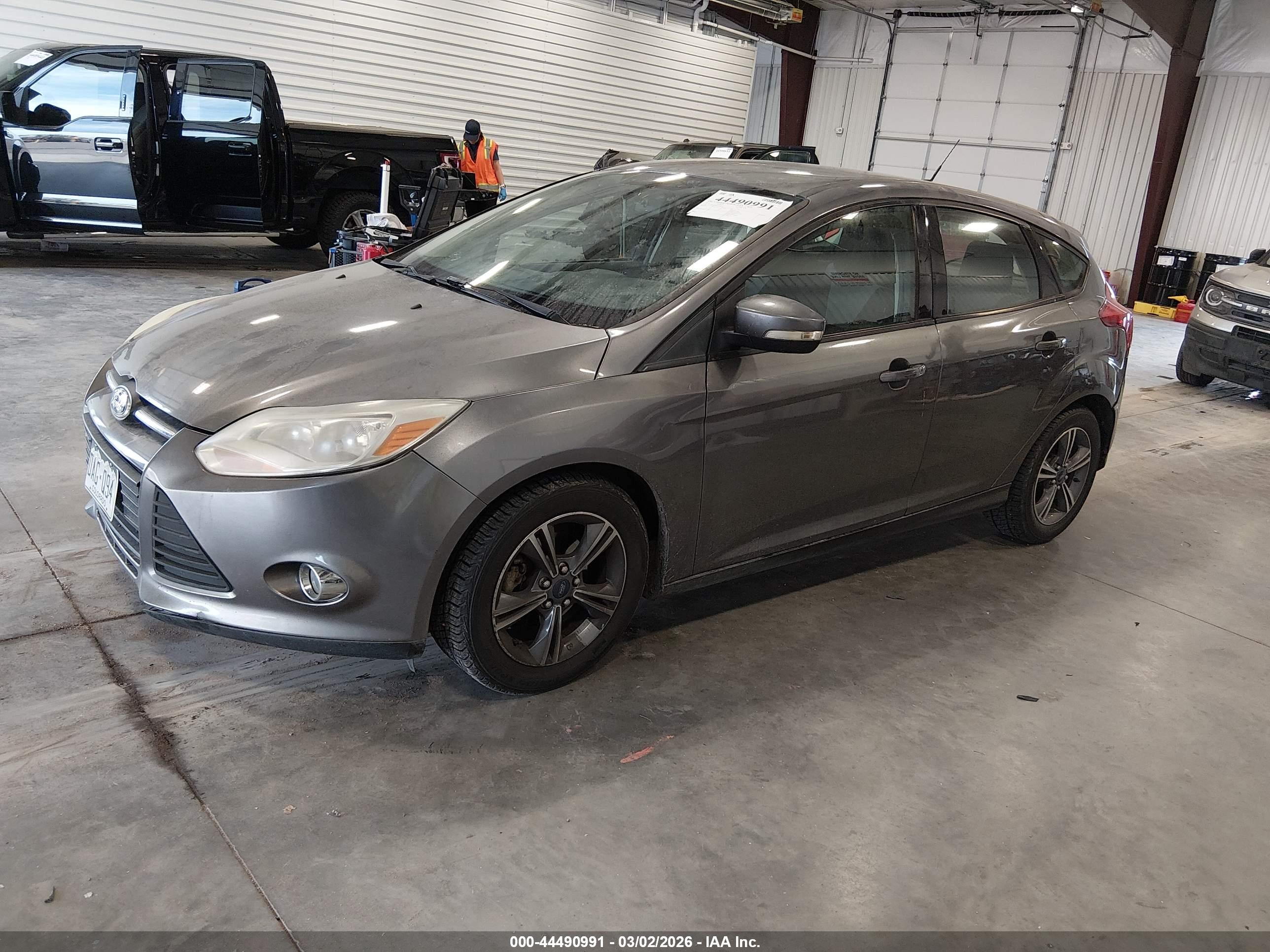 FORD FOCUS image 2