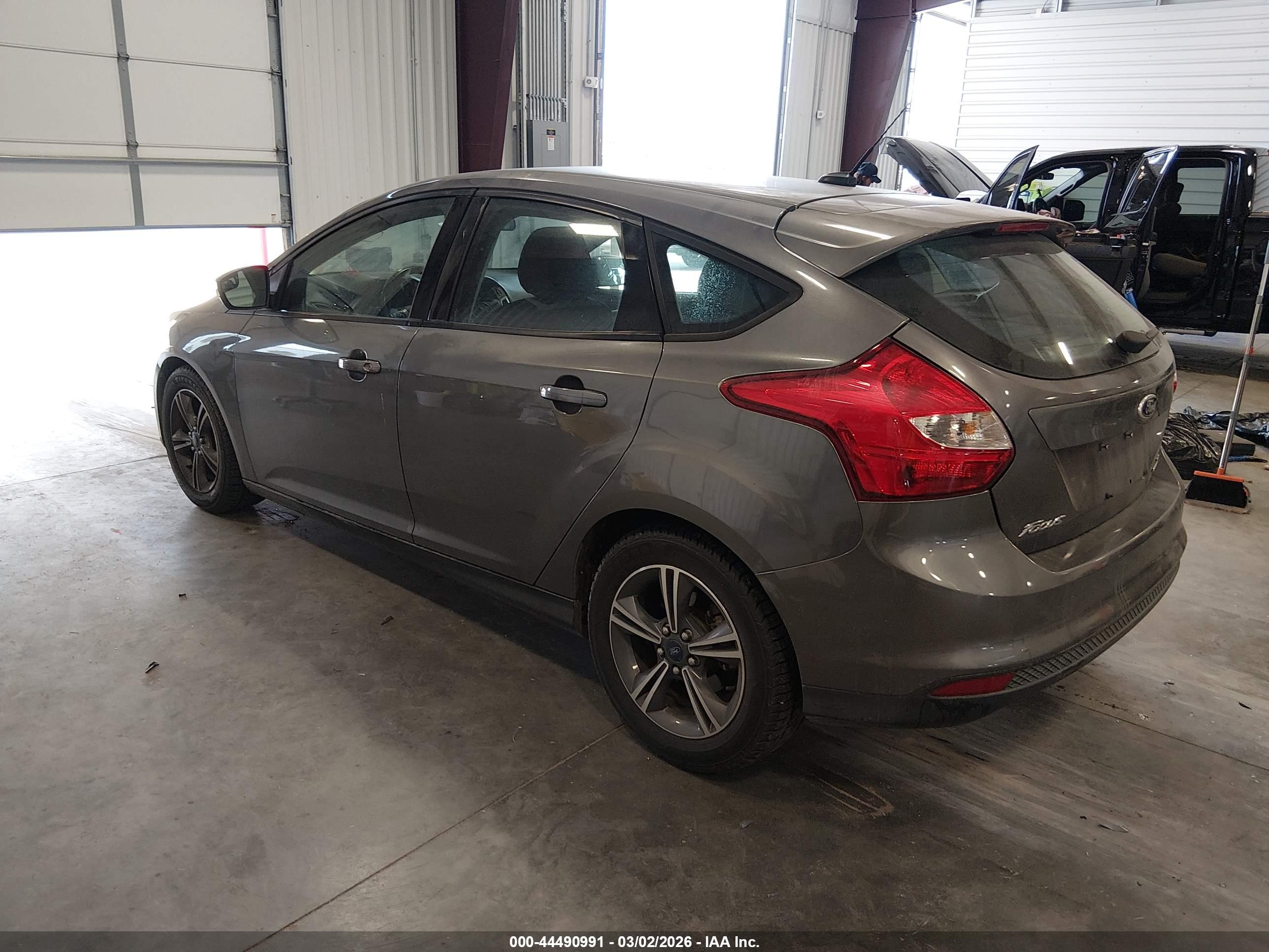 FORD FOCUS image 3