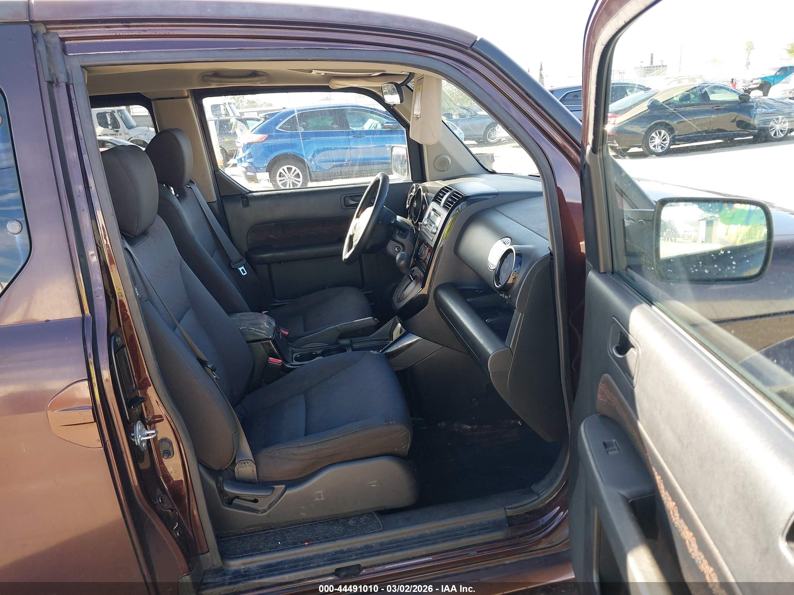 HONDA ELEMENT image 5