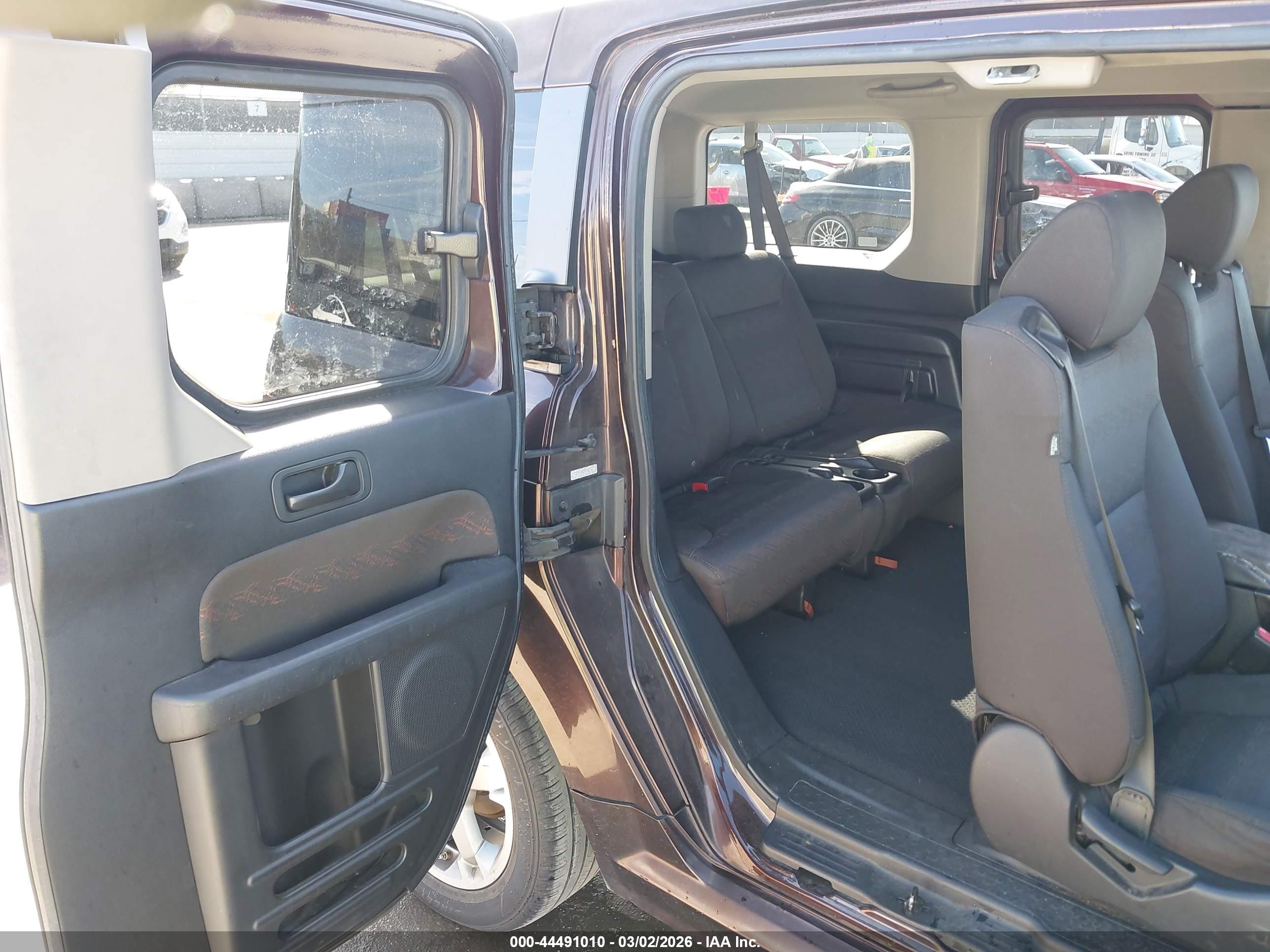 HONDA ELEMENT image 8