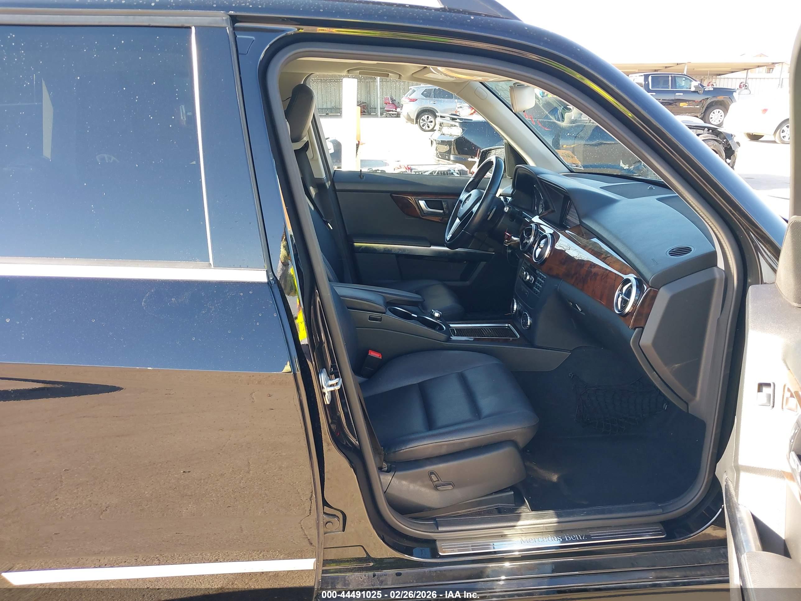 MERCEDES-BENZ GLK image 5