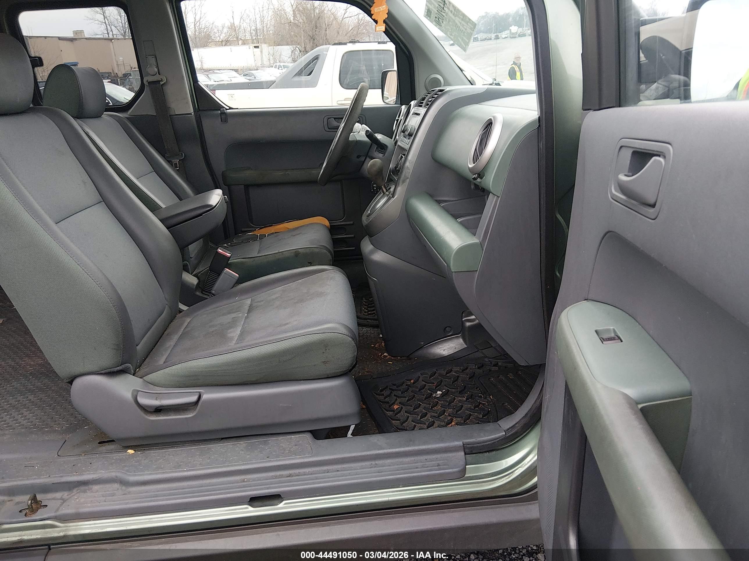 HONDA ELEMENT image 5