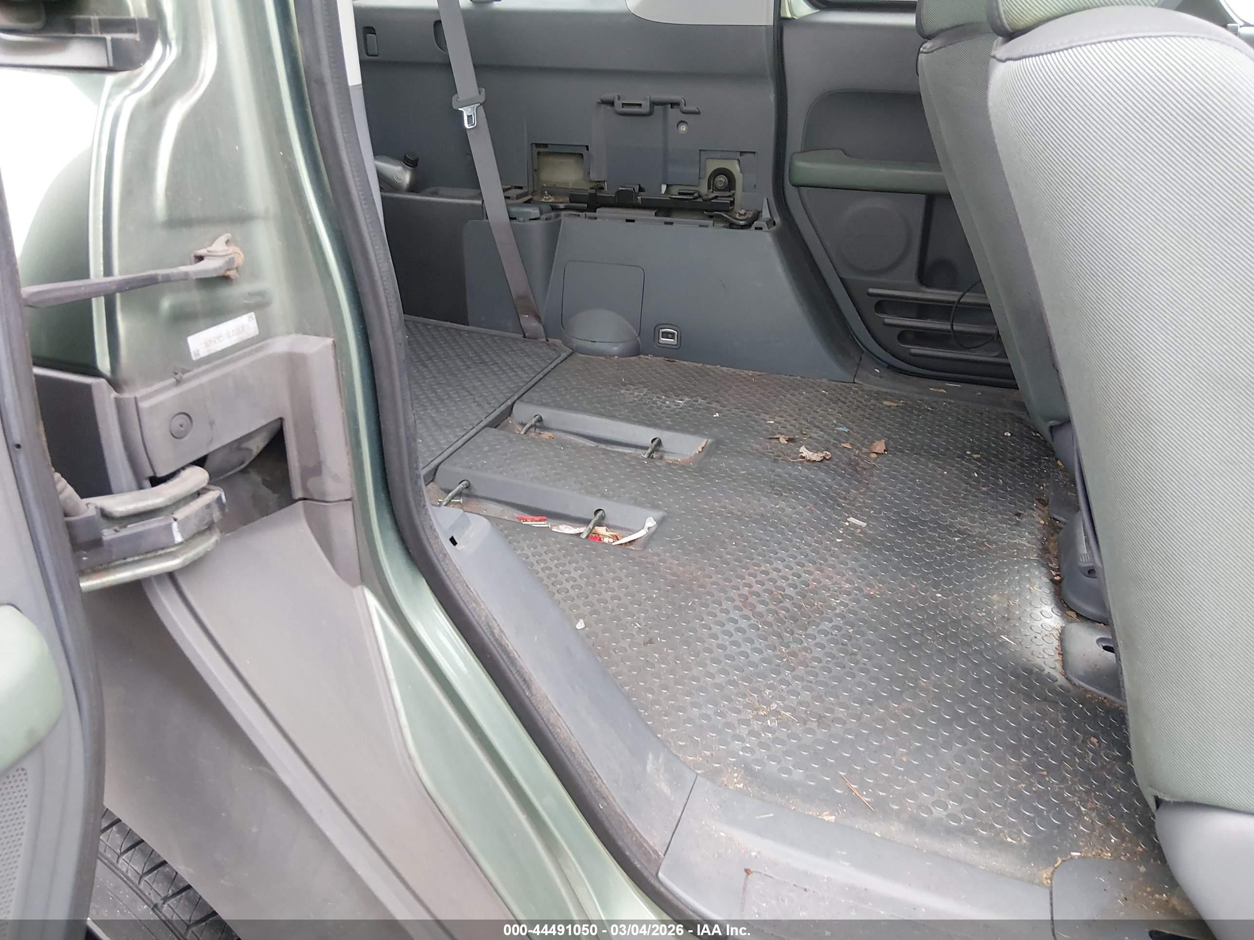 HONDA ELEMENT image 8
