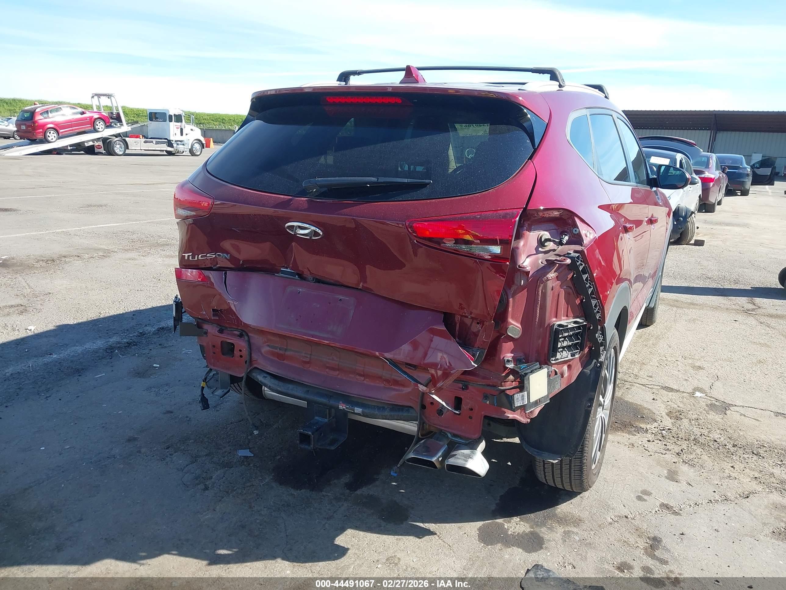 HYUNDAI TUCSON image 6