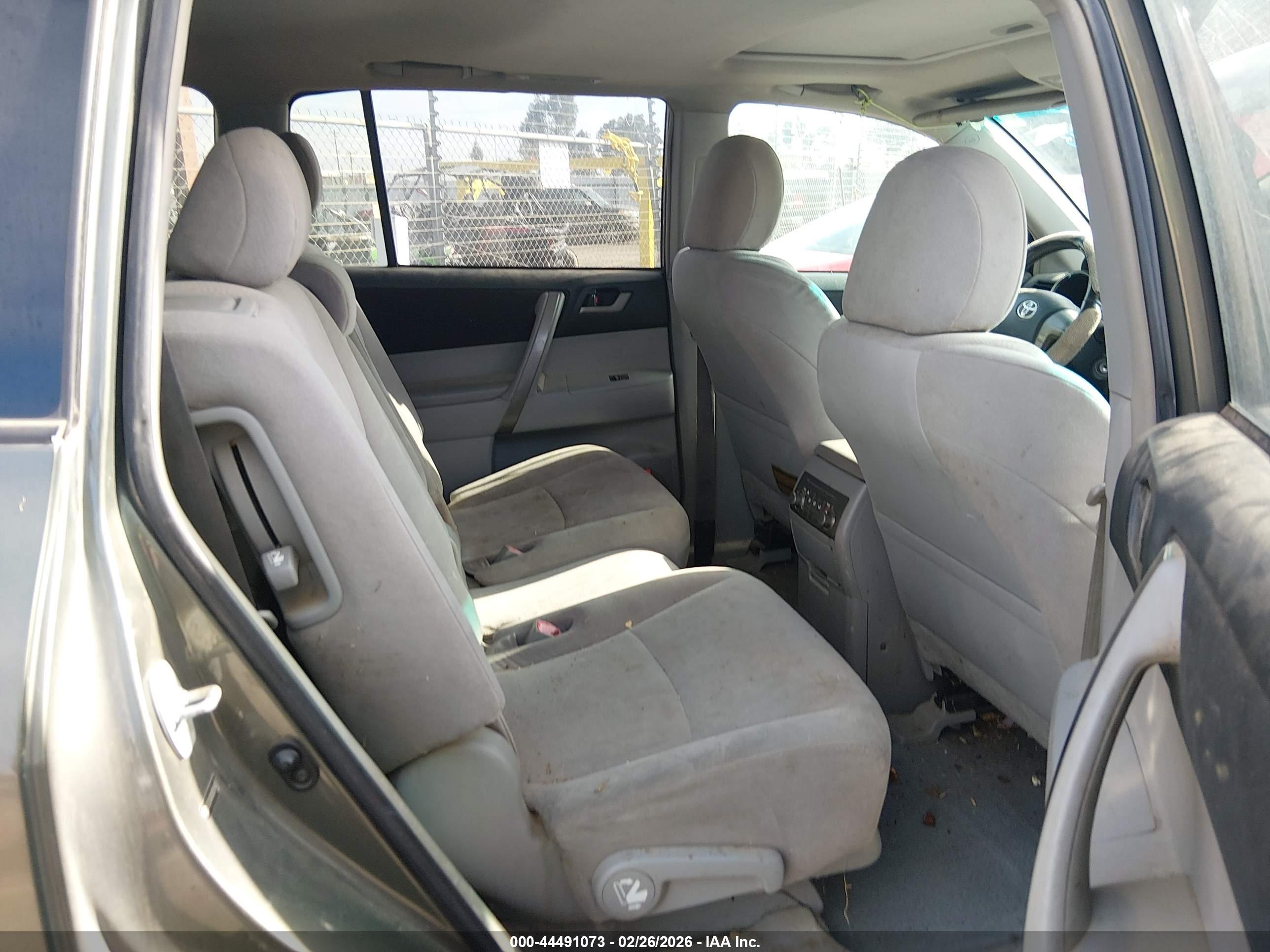 TOYOTA HIGHLANDER image 8