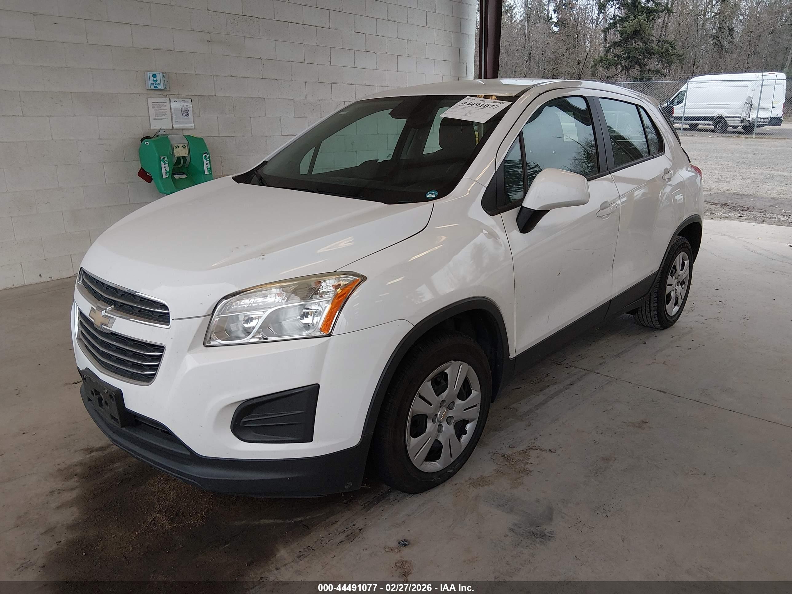 CHEVROLET TRAX image 2