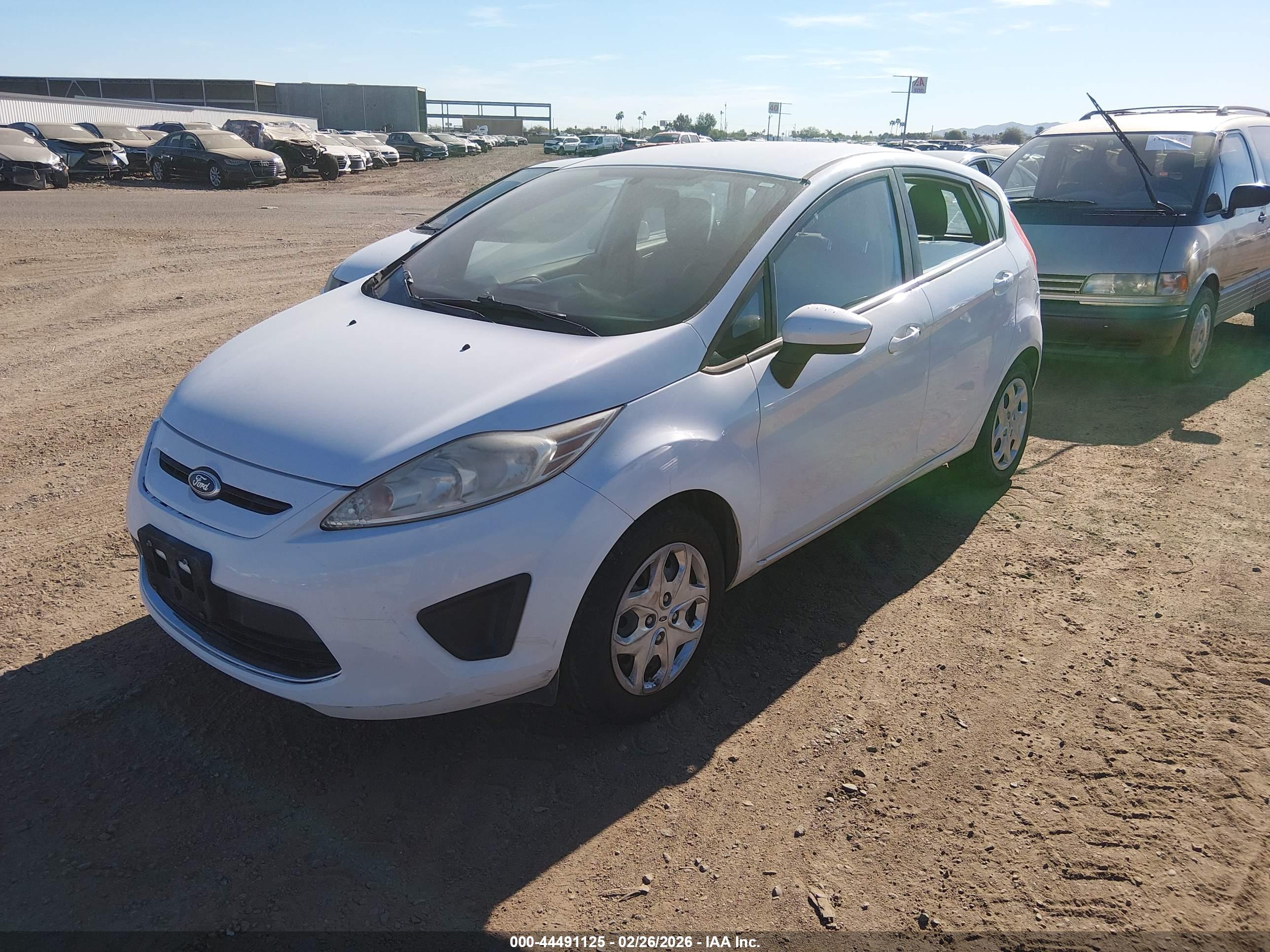 FORD FIESTA image 2