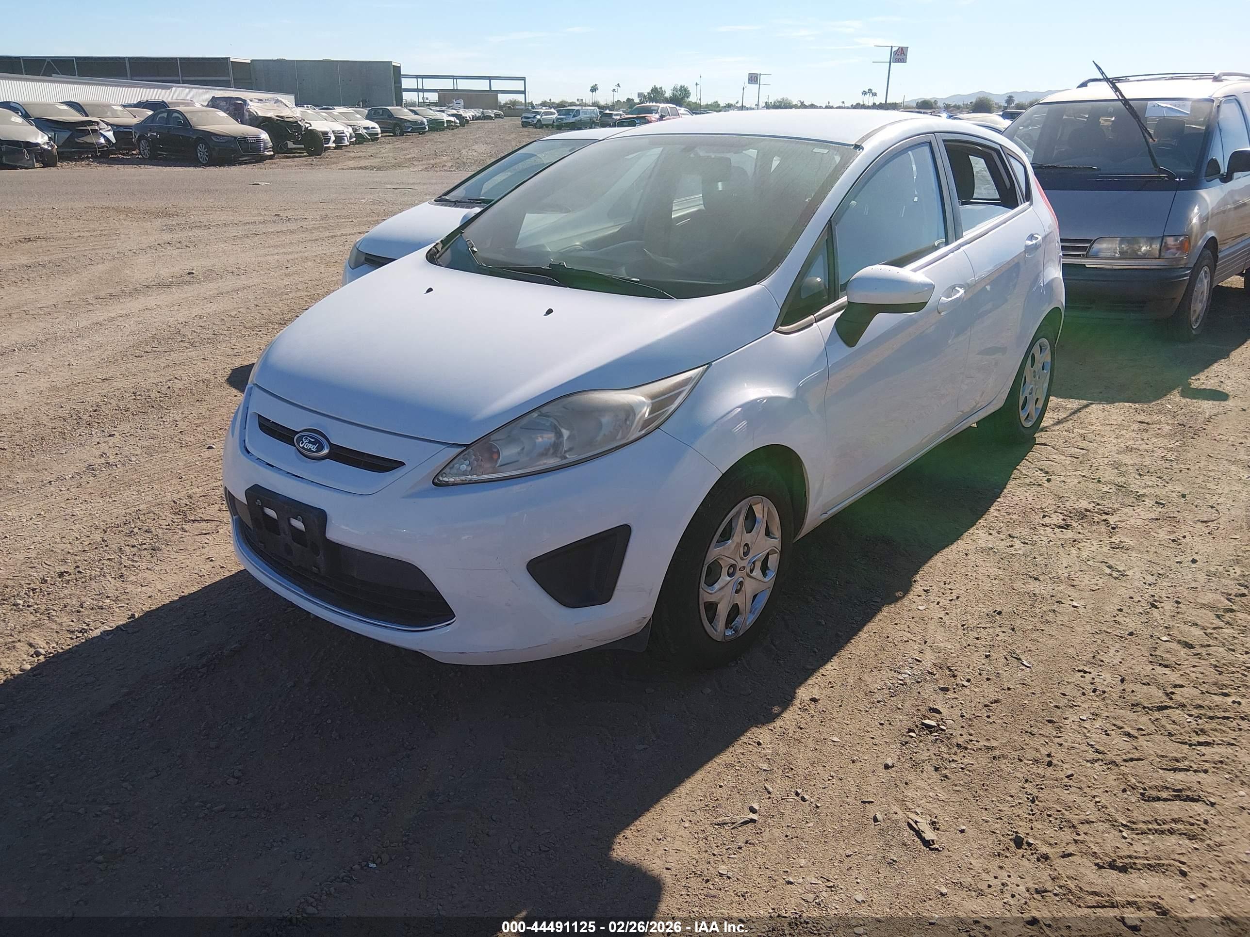 FORD FIESTA image 6