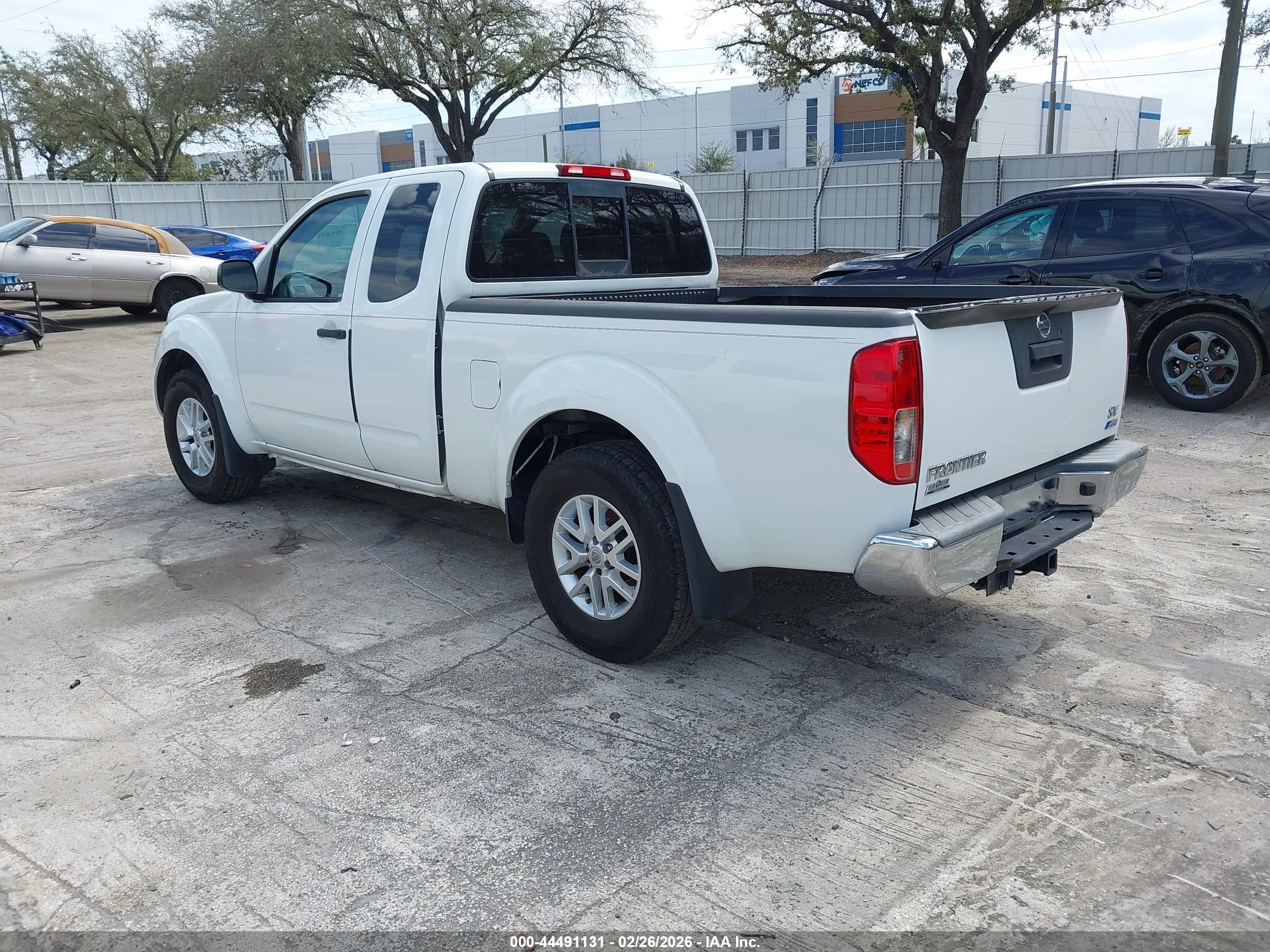 NISSAN FRONTIER image 3