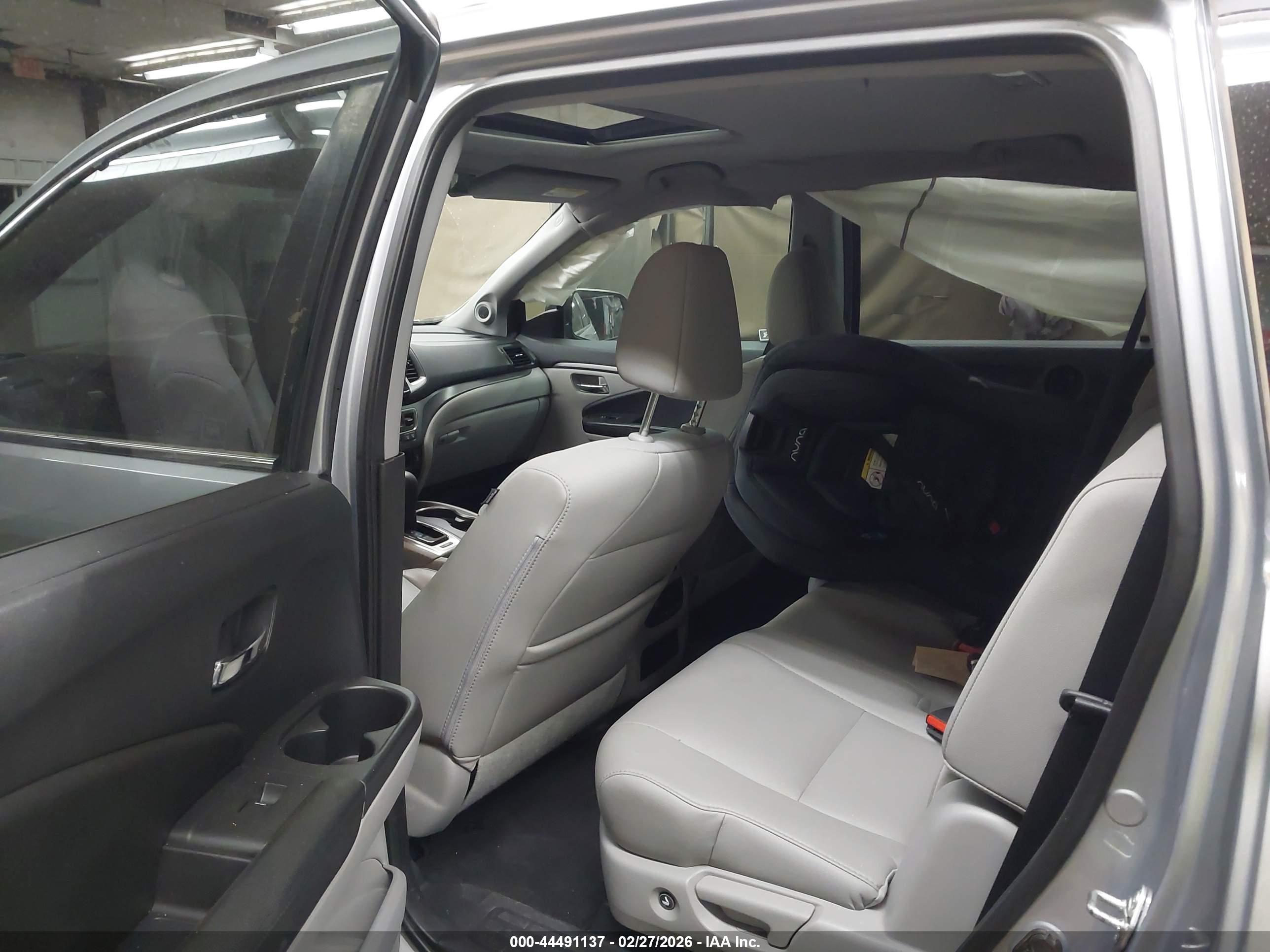 HONDA PILOT image 8