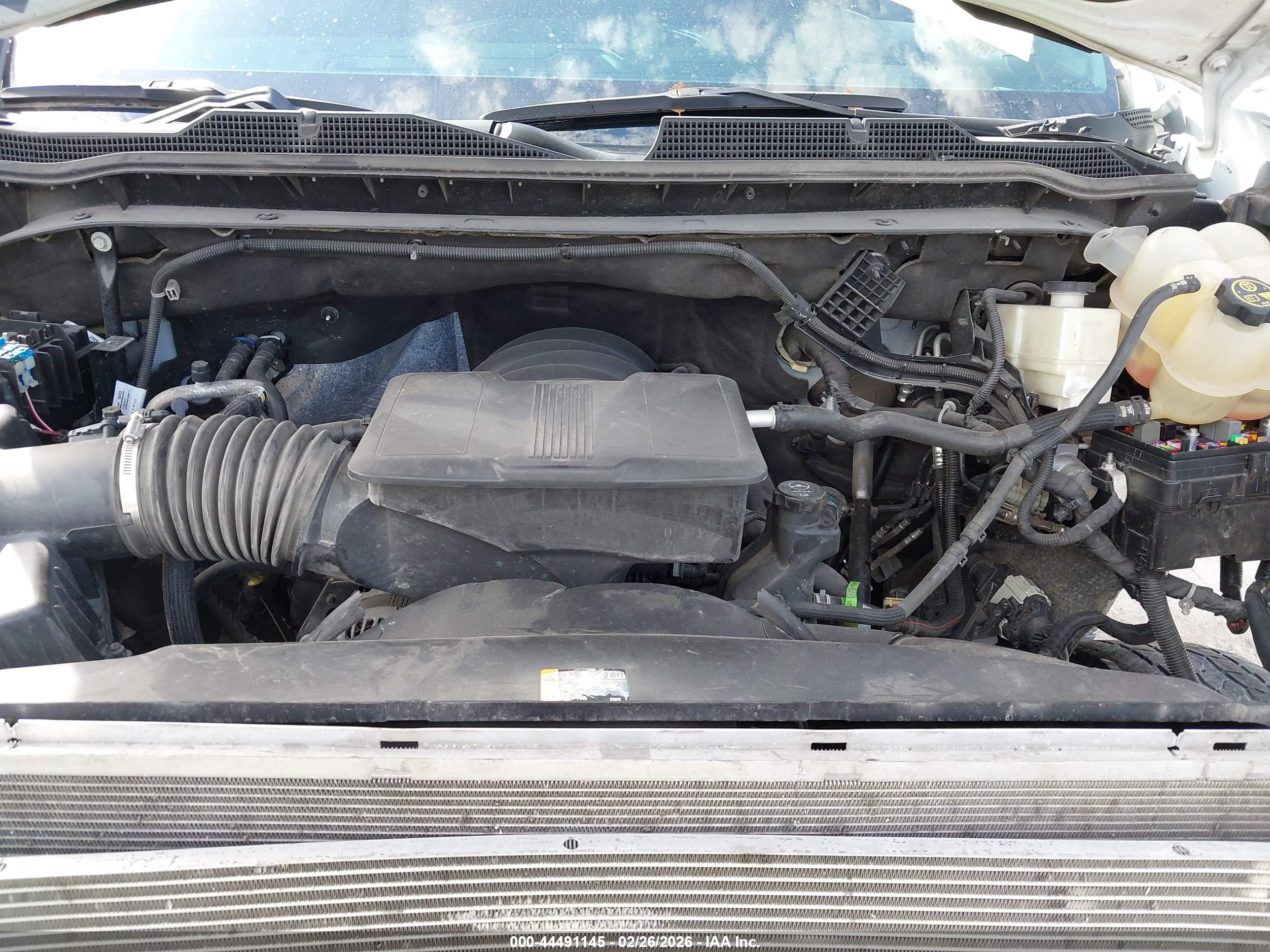CHEVROLET SILVERADO image 10