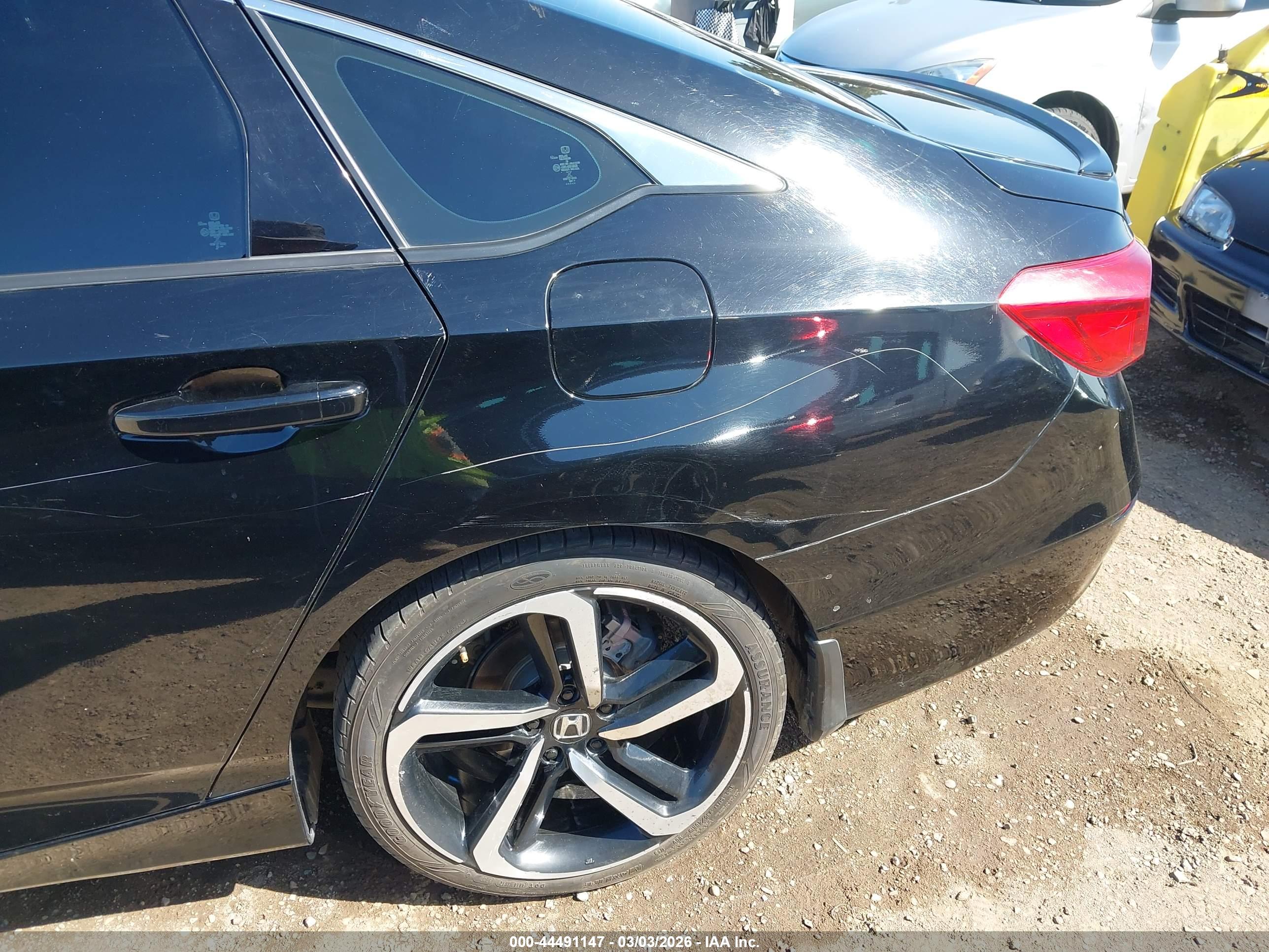HONDA ACCORD image 6