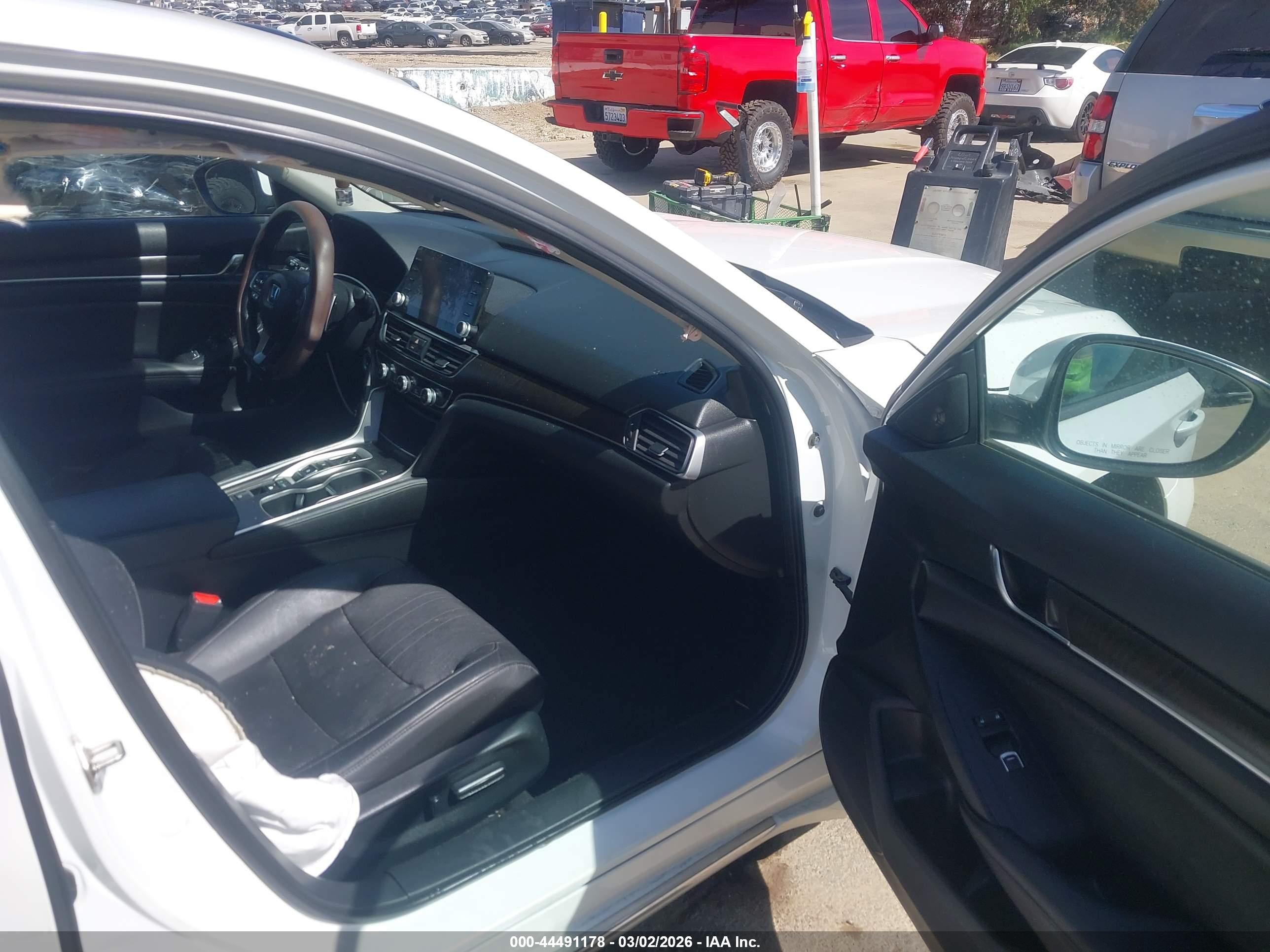 HONDA ACCORD image 5