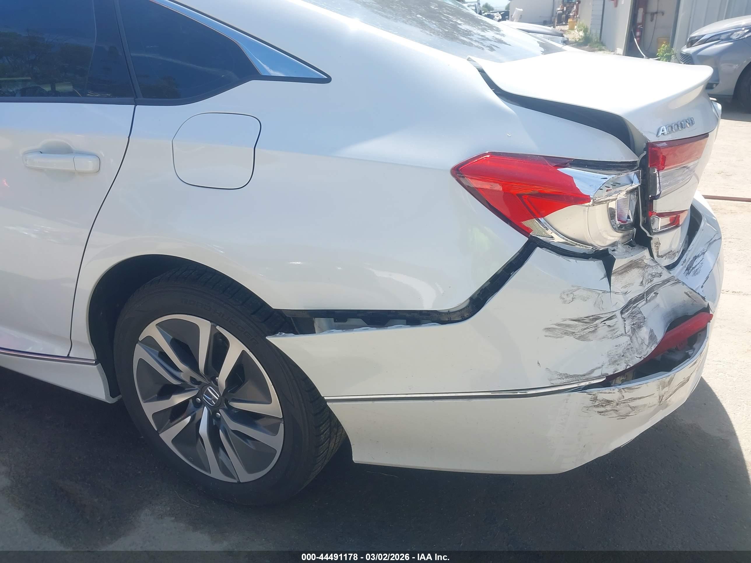 HONDA ACCORD image 6