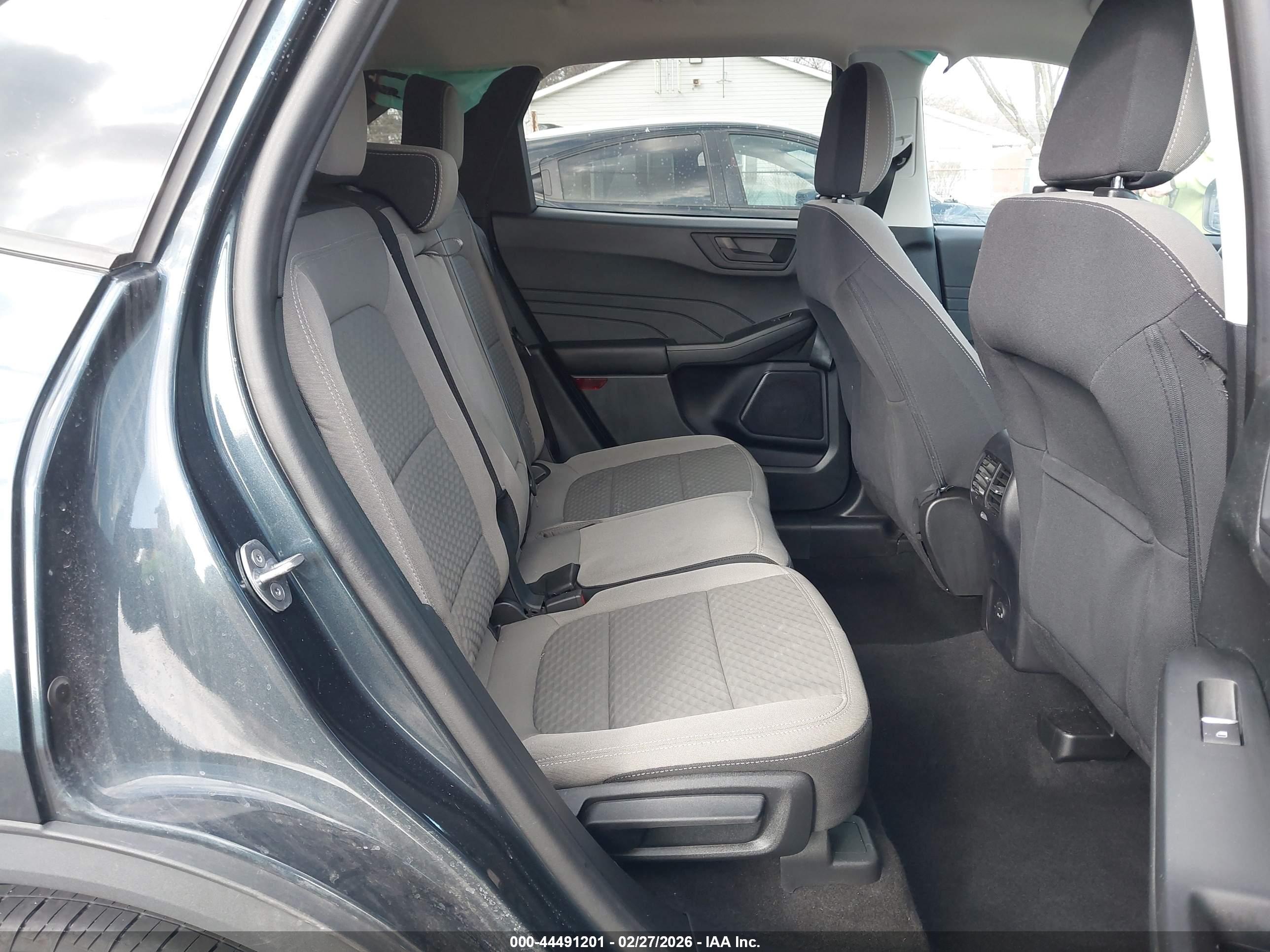 FORD ESCAPE image 8