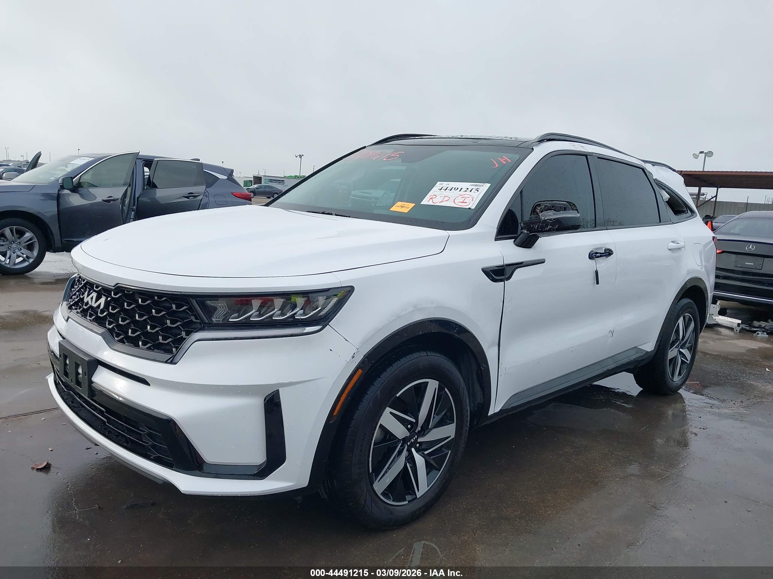 KIA SORENTO image 2