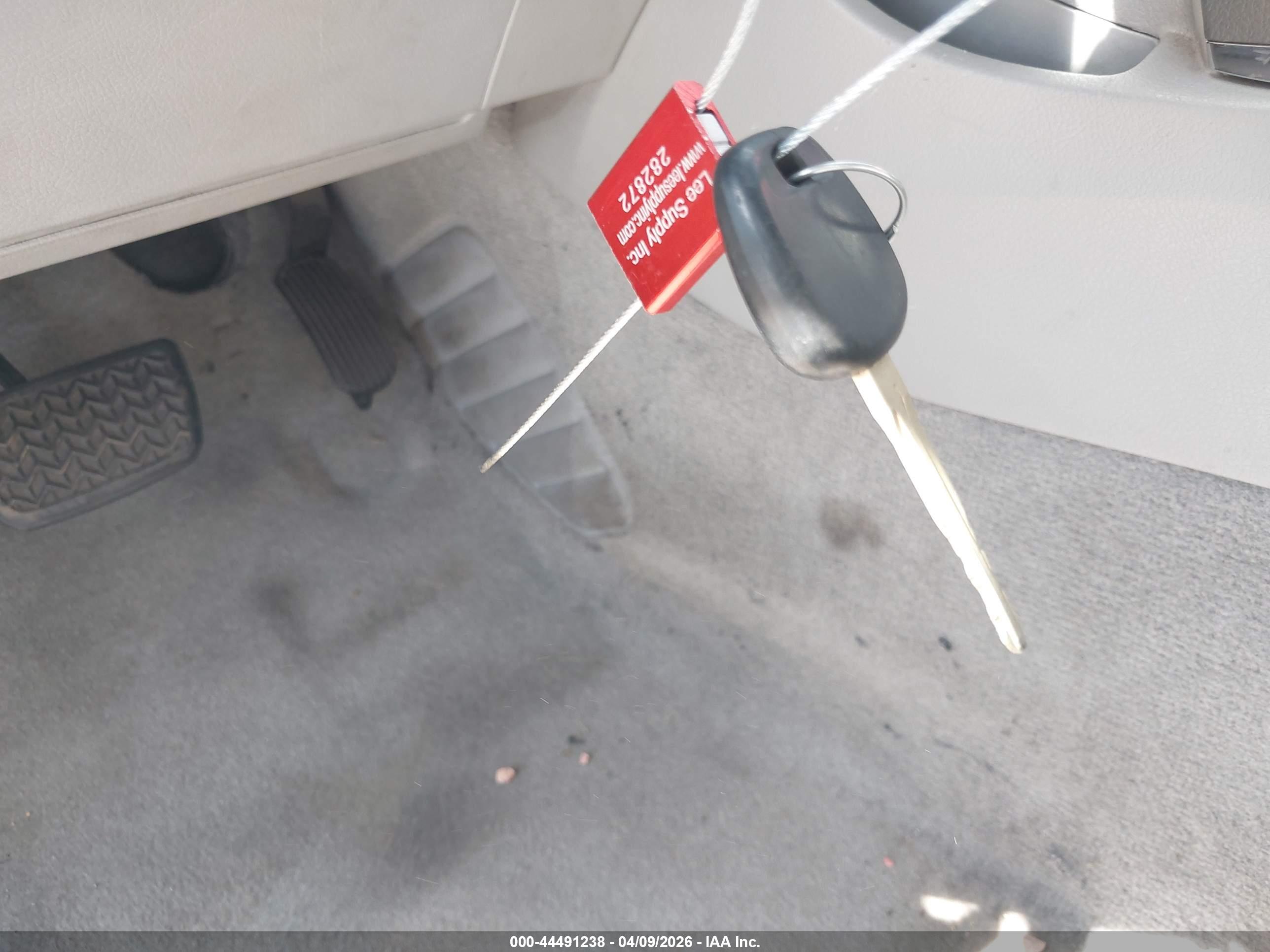 TOYOTA CAMRY image 11