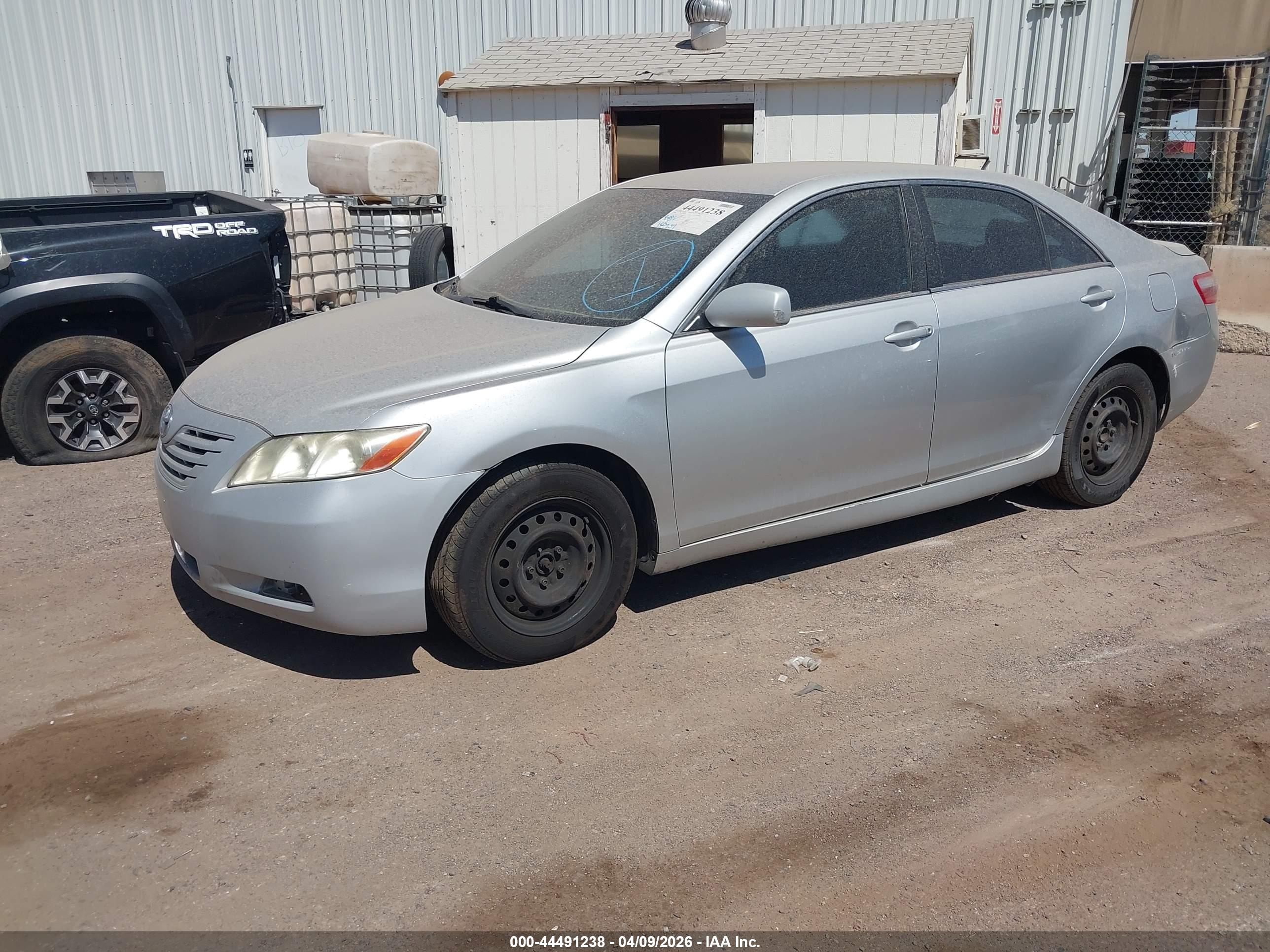 TOYOTA CAMRY image 2