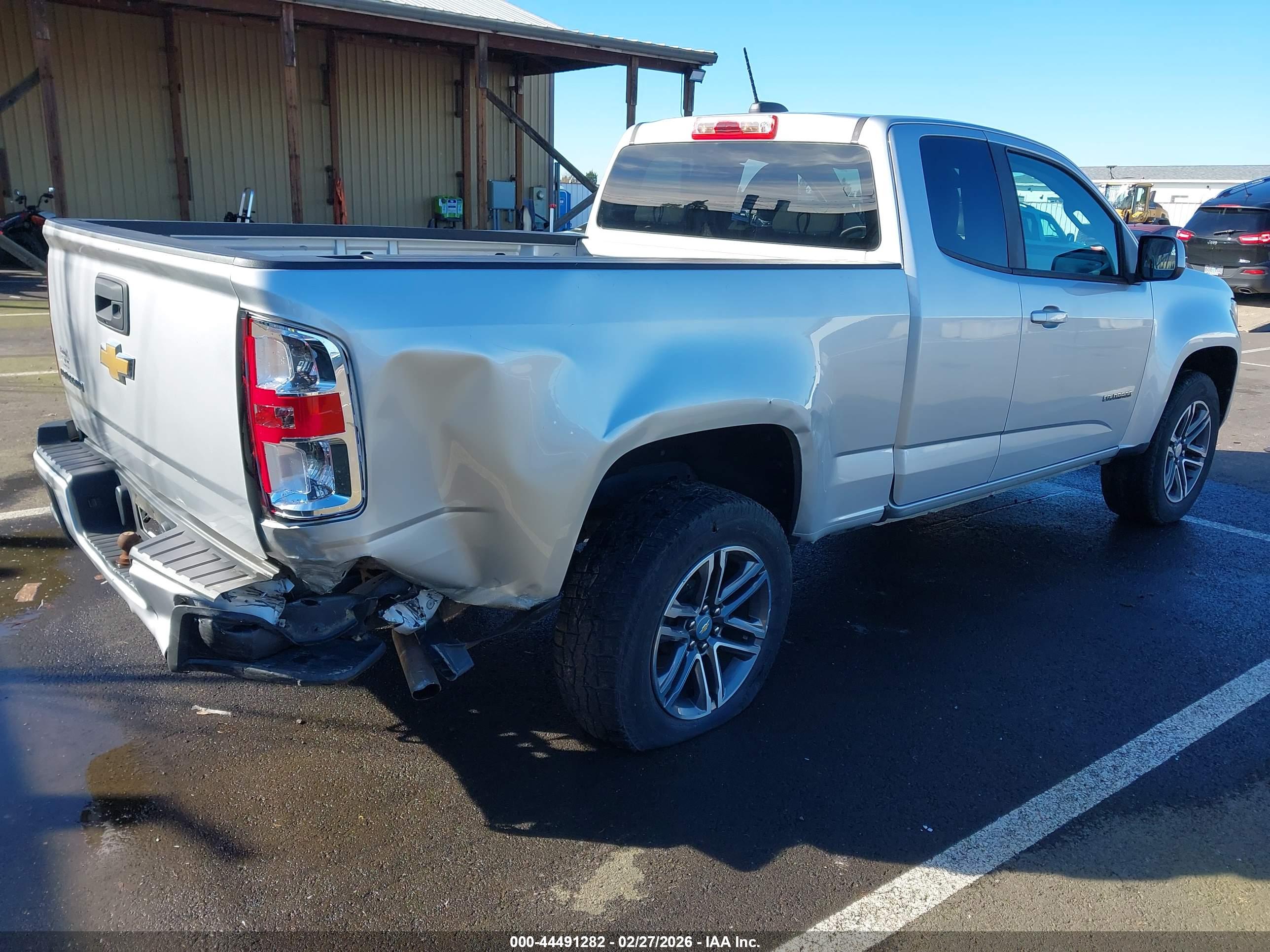 CHEVROLET COLORADO image 4