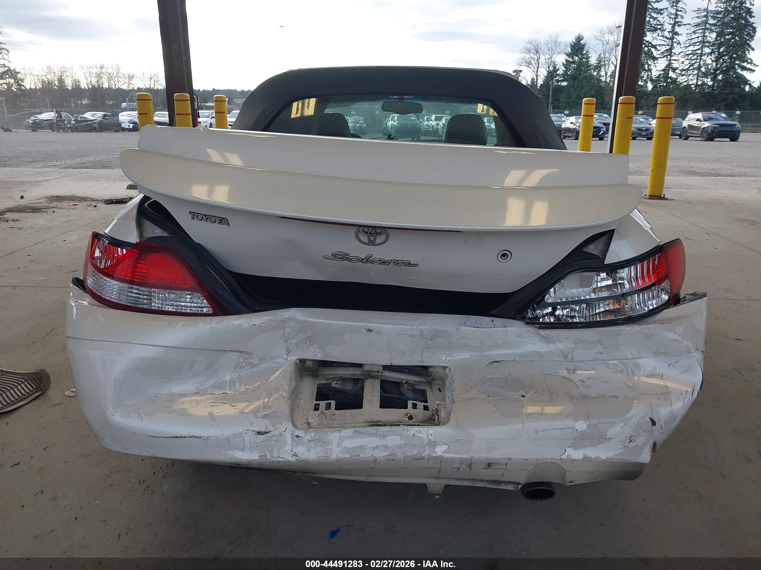 TOYOTA CAMRY image 6