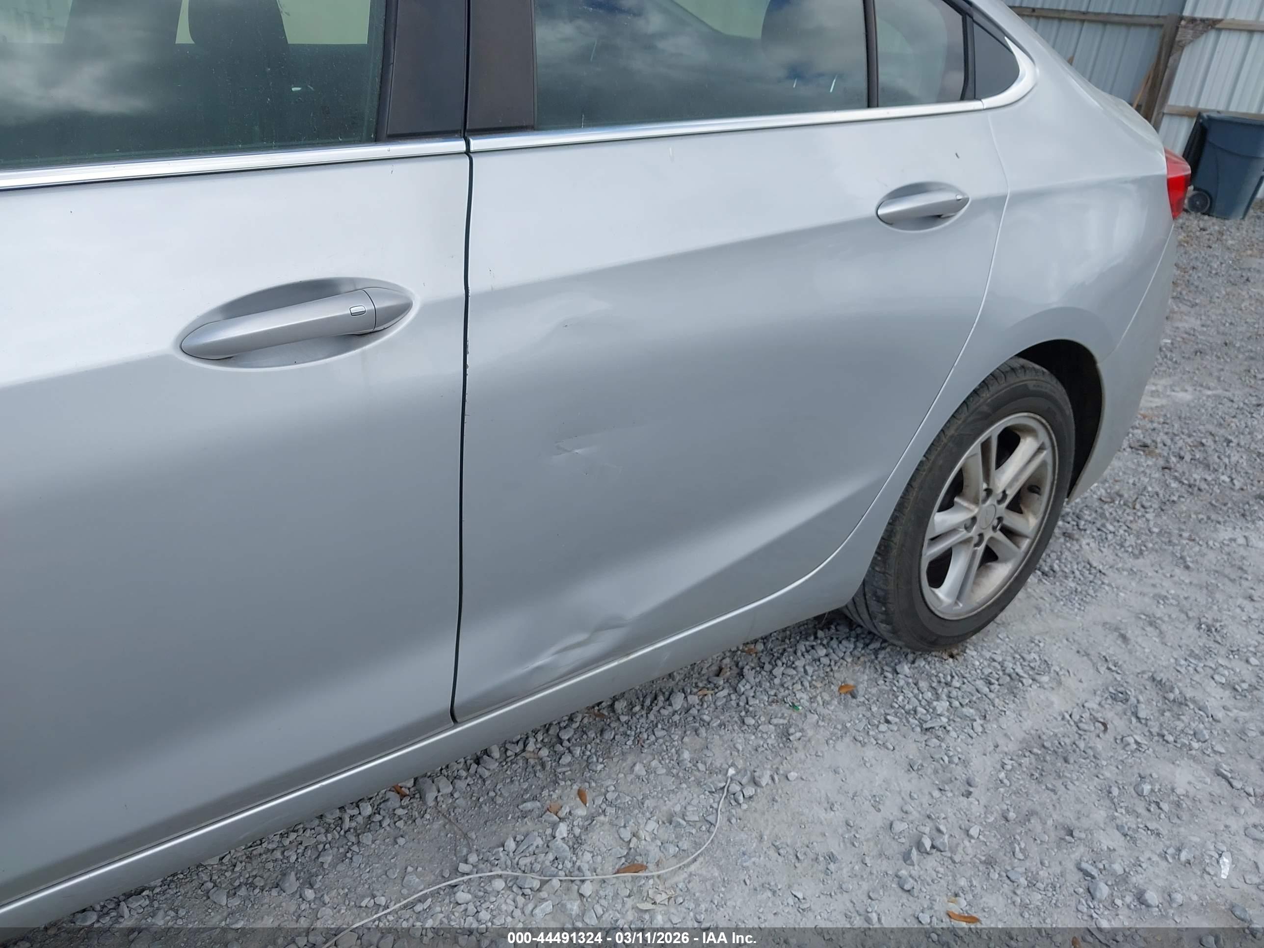 CHEVROLET CRUZE image 6