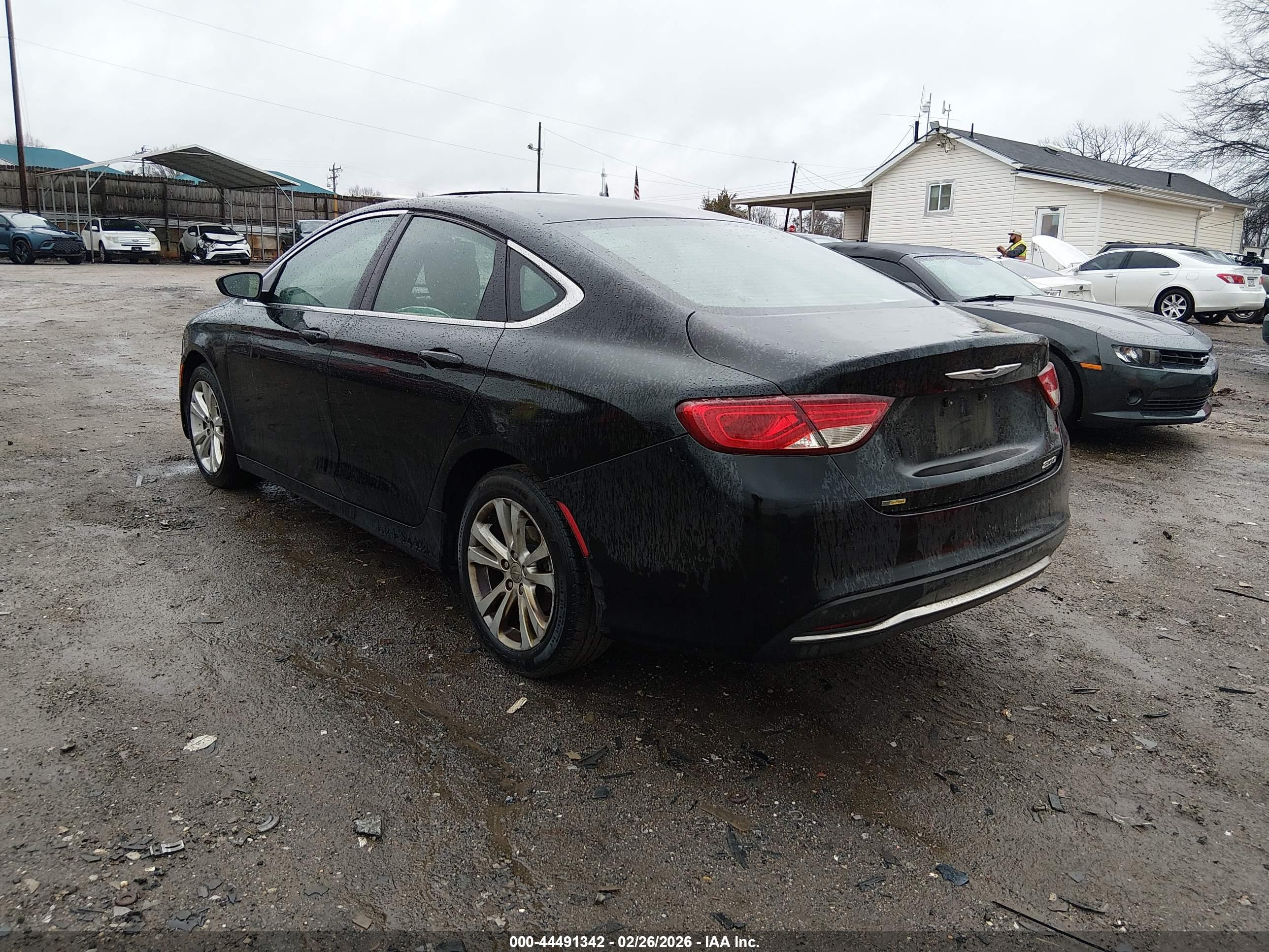 CHRYSLER 200 image 3