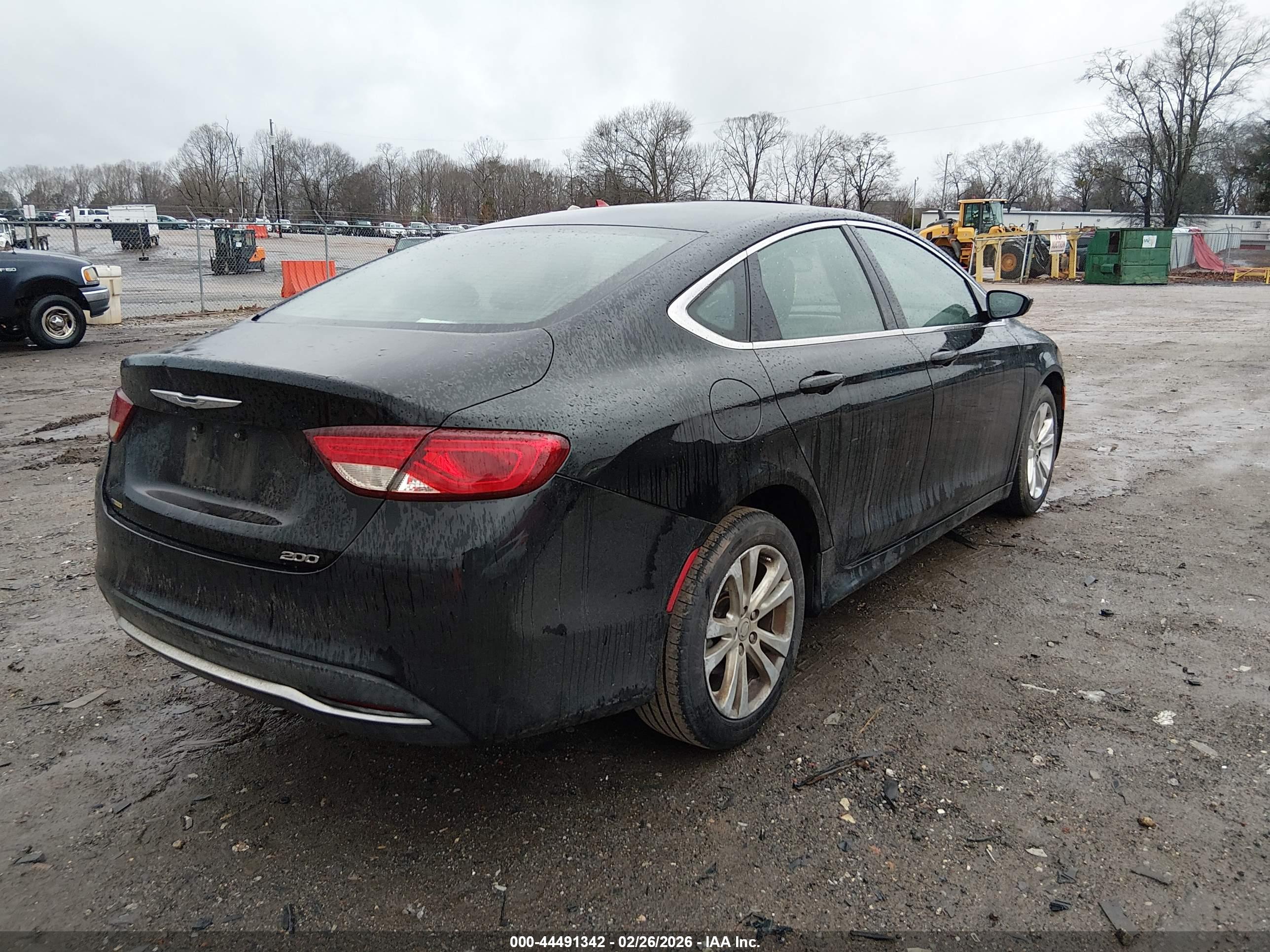 CHRYSLER 200 image 4