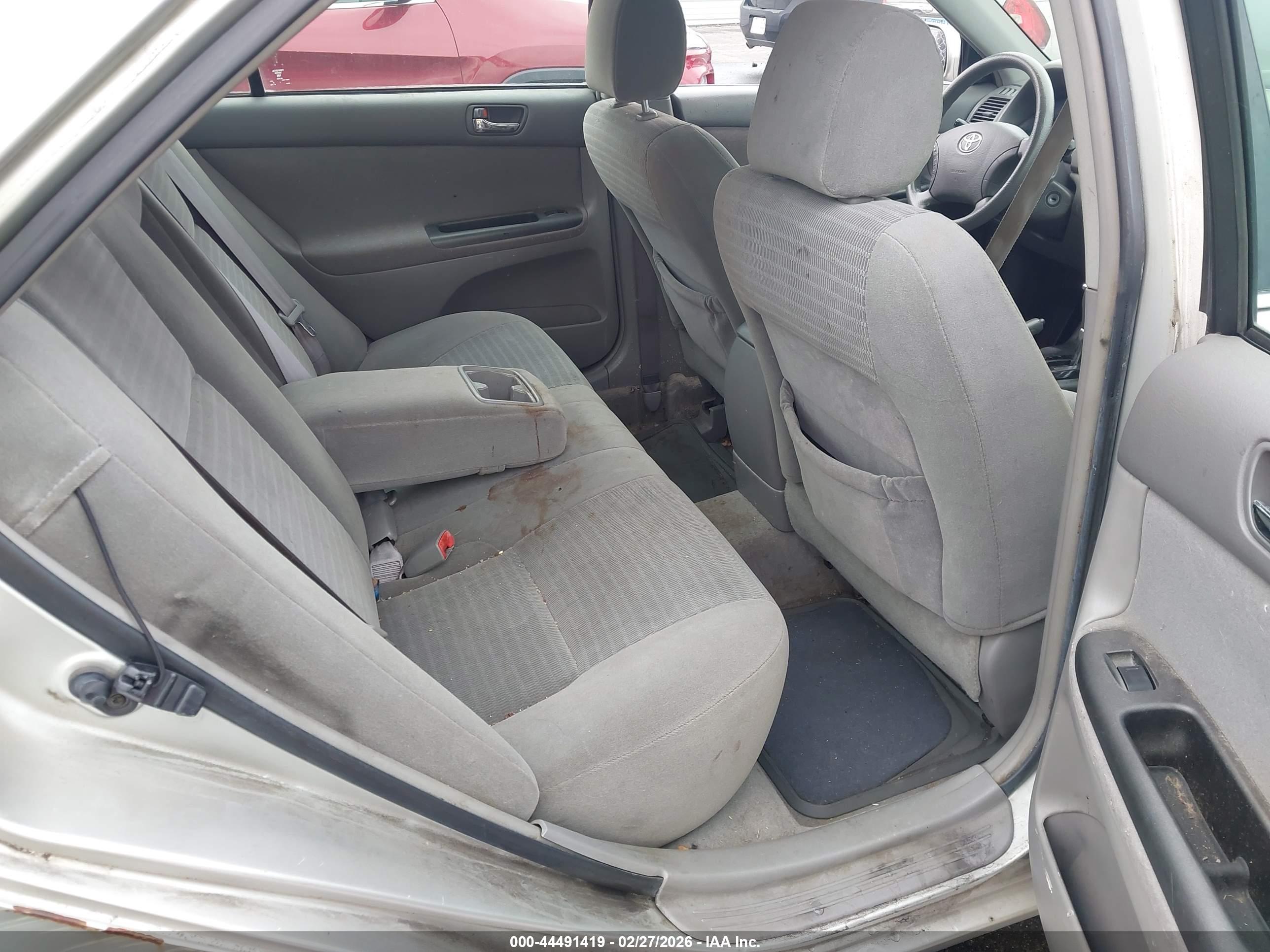 TOYOTA CAMRY image 8