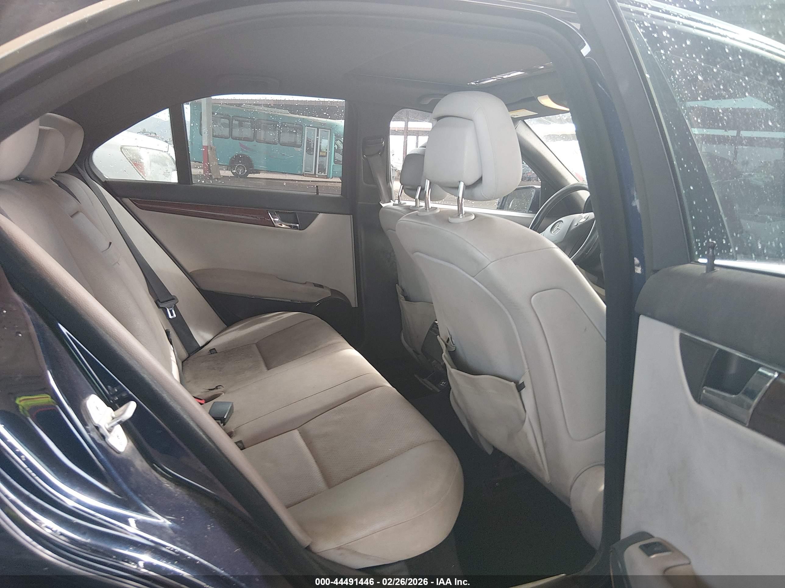 MERCEDES-BENZ C image 8