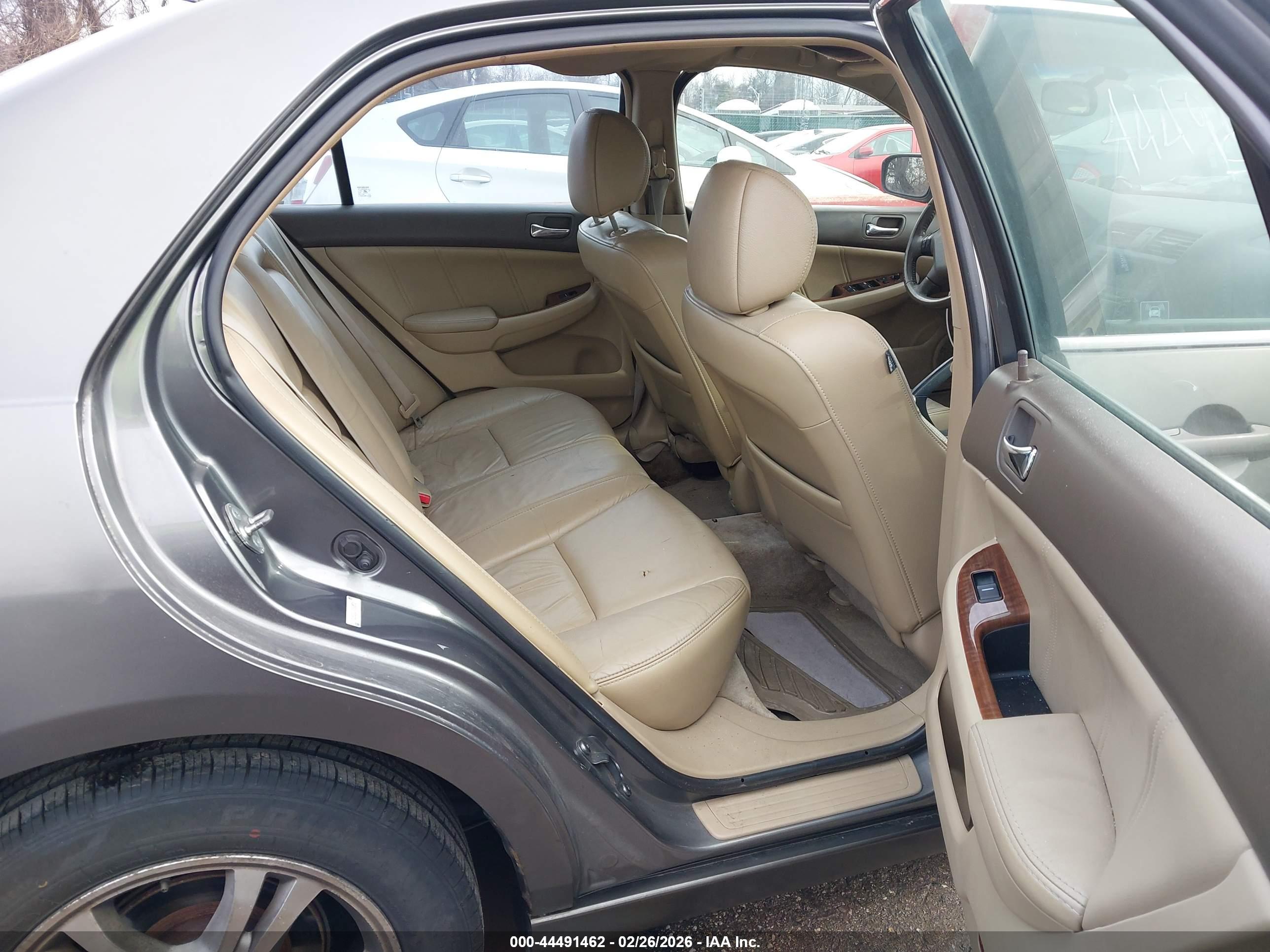 HONDA ACCORD image 8