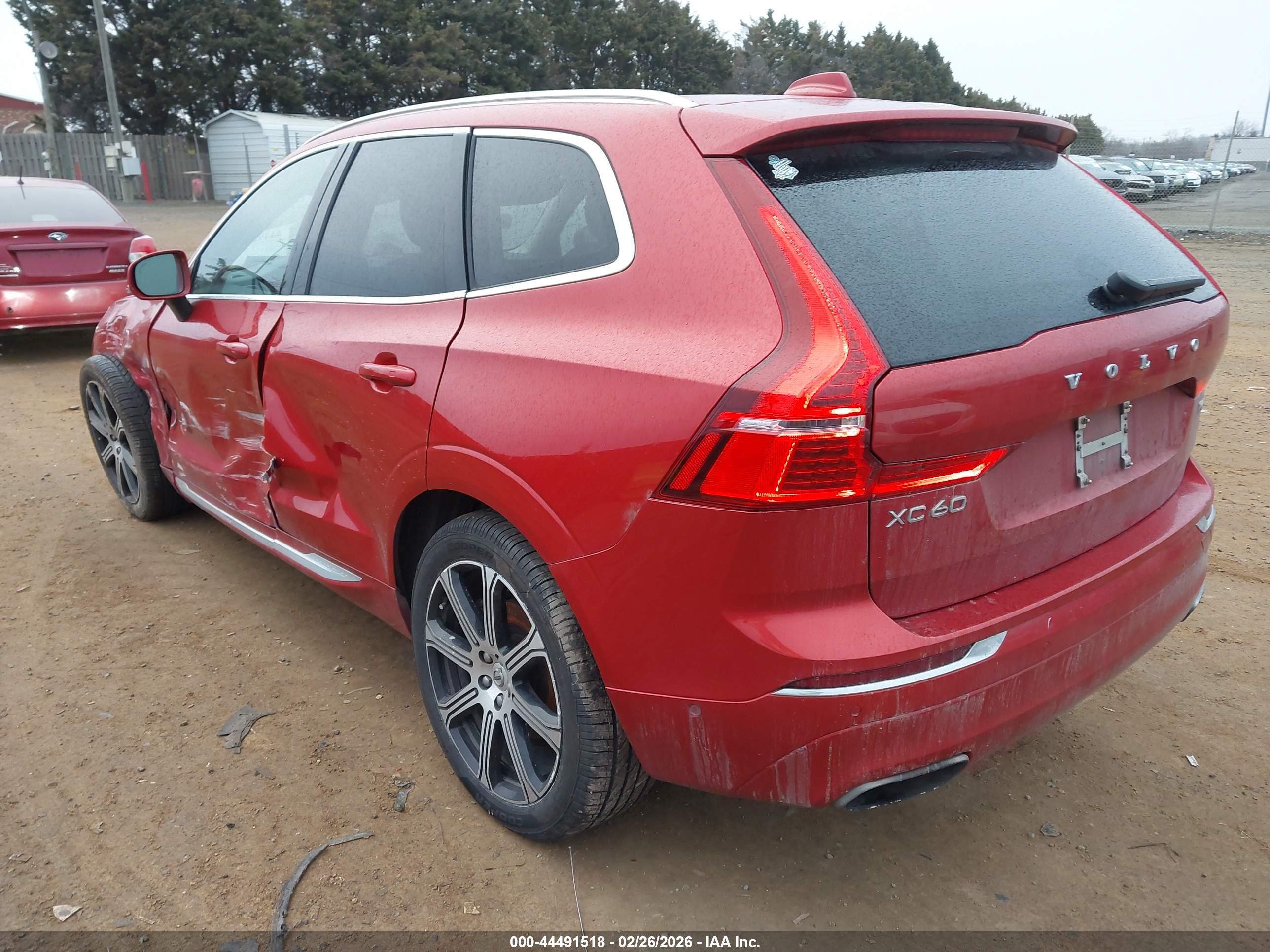 VOLVO XC60 image 3