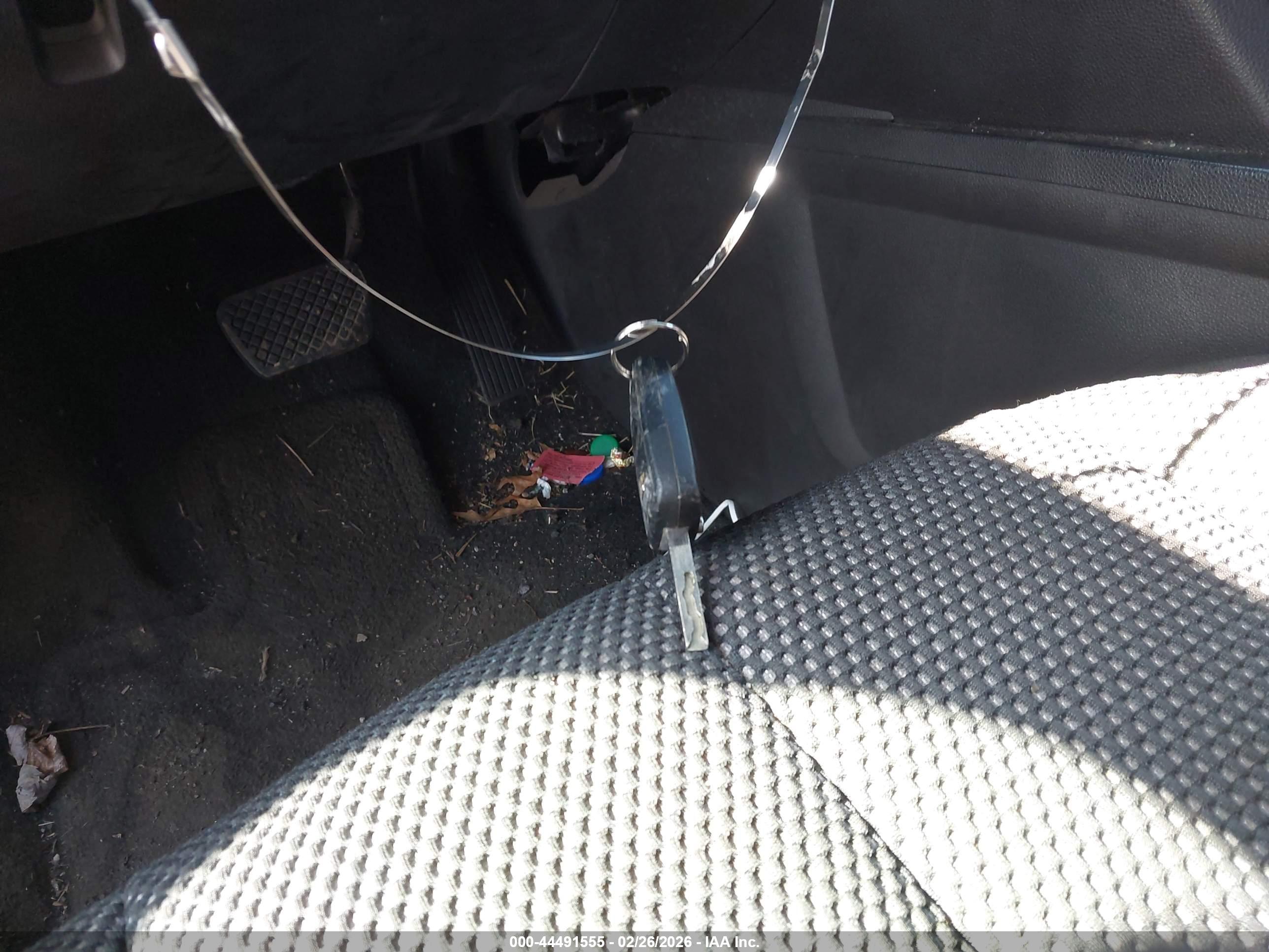 CHEVROLET EQUINOX image 11