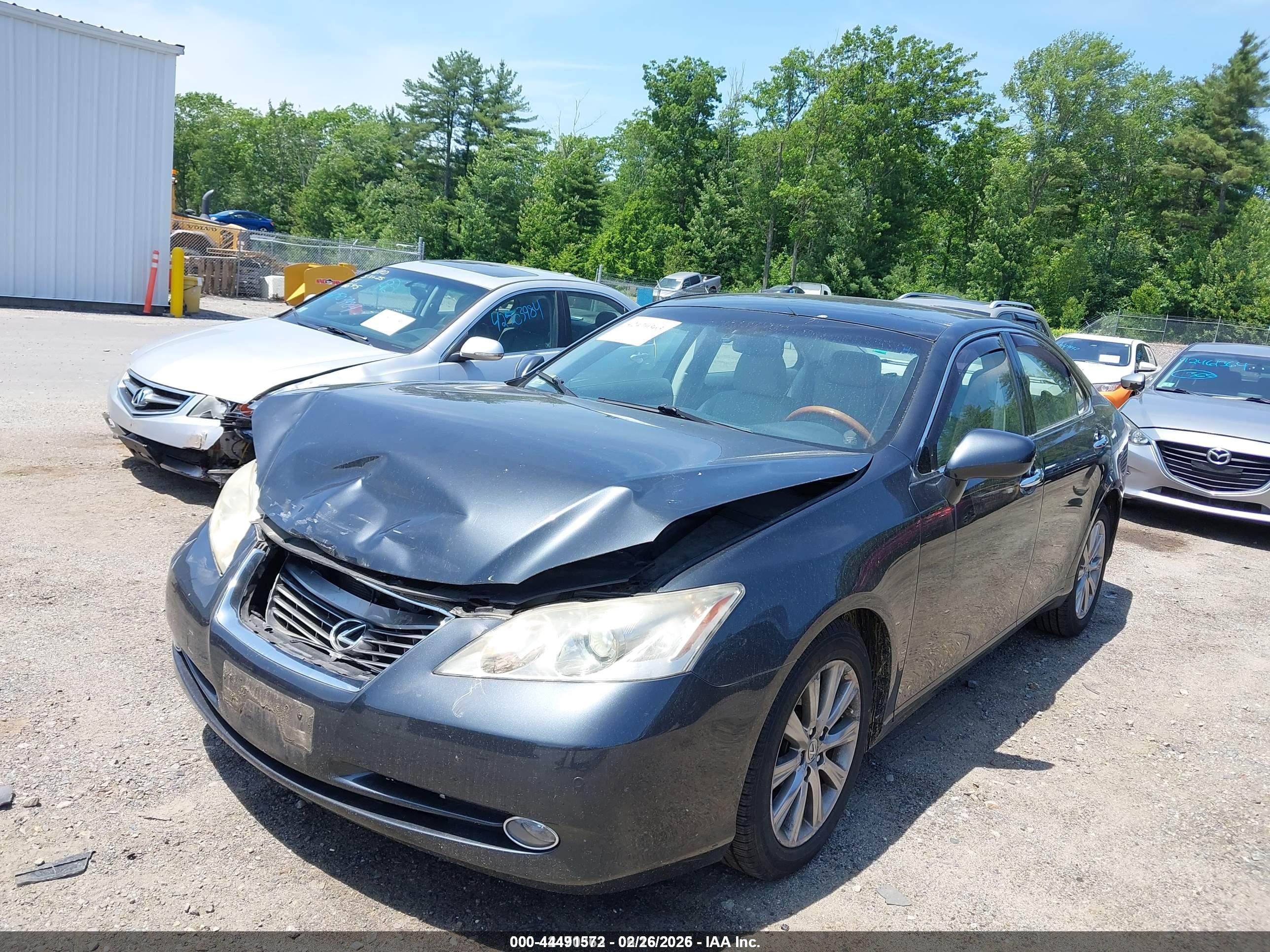 LEXUS ES image 2