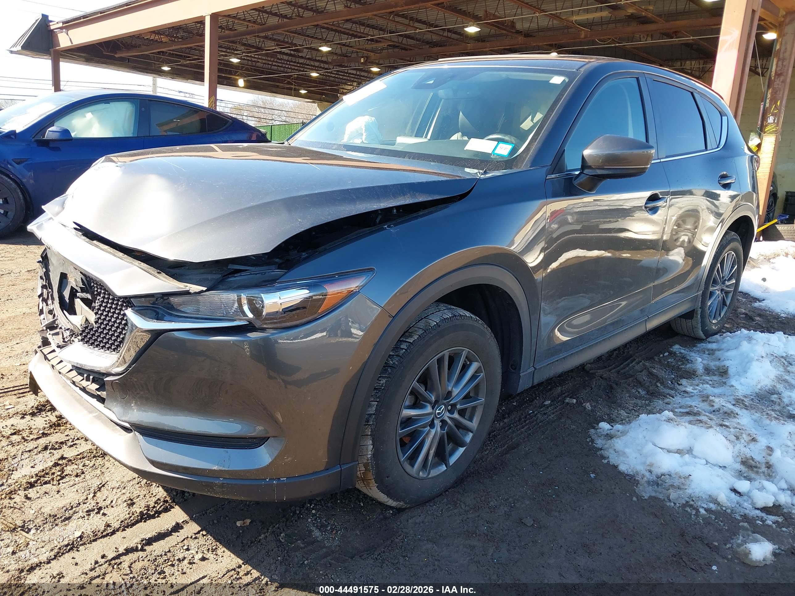 MAZDA CX-5 image 2