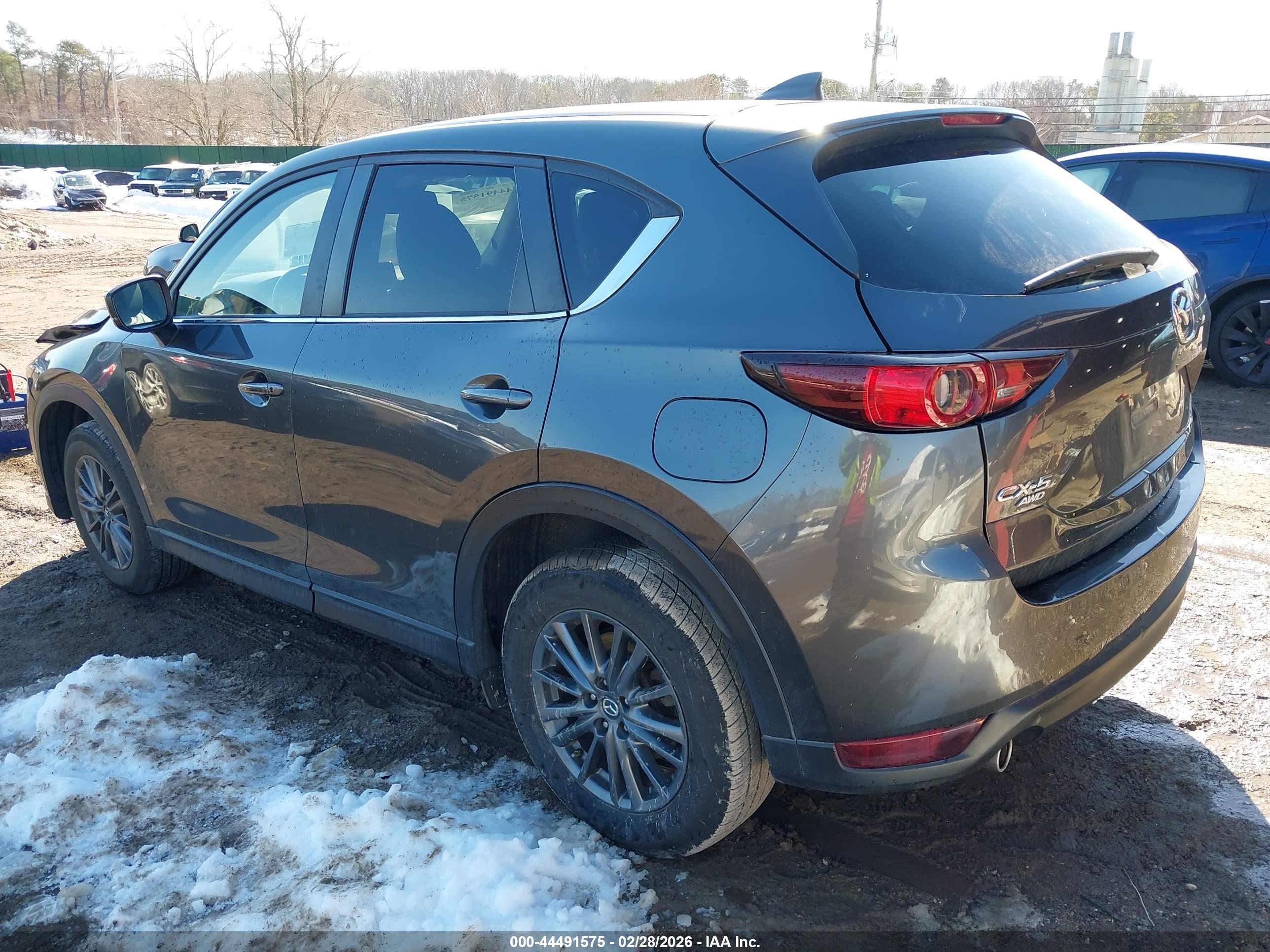 MAZDA CX-5 image 3