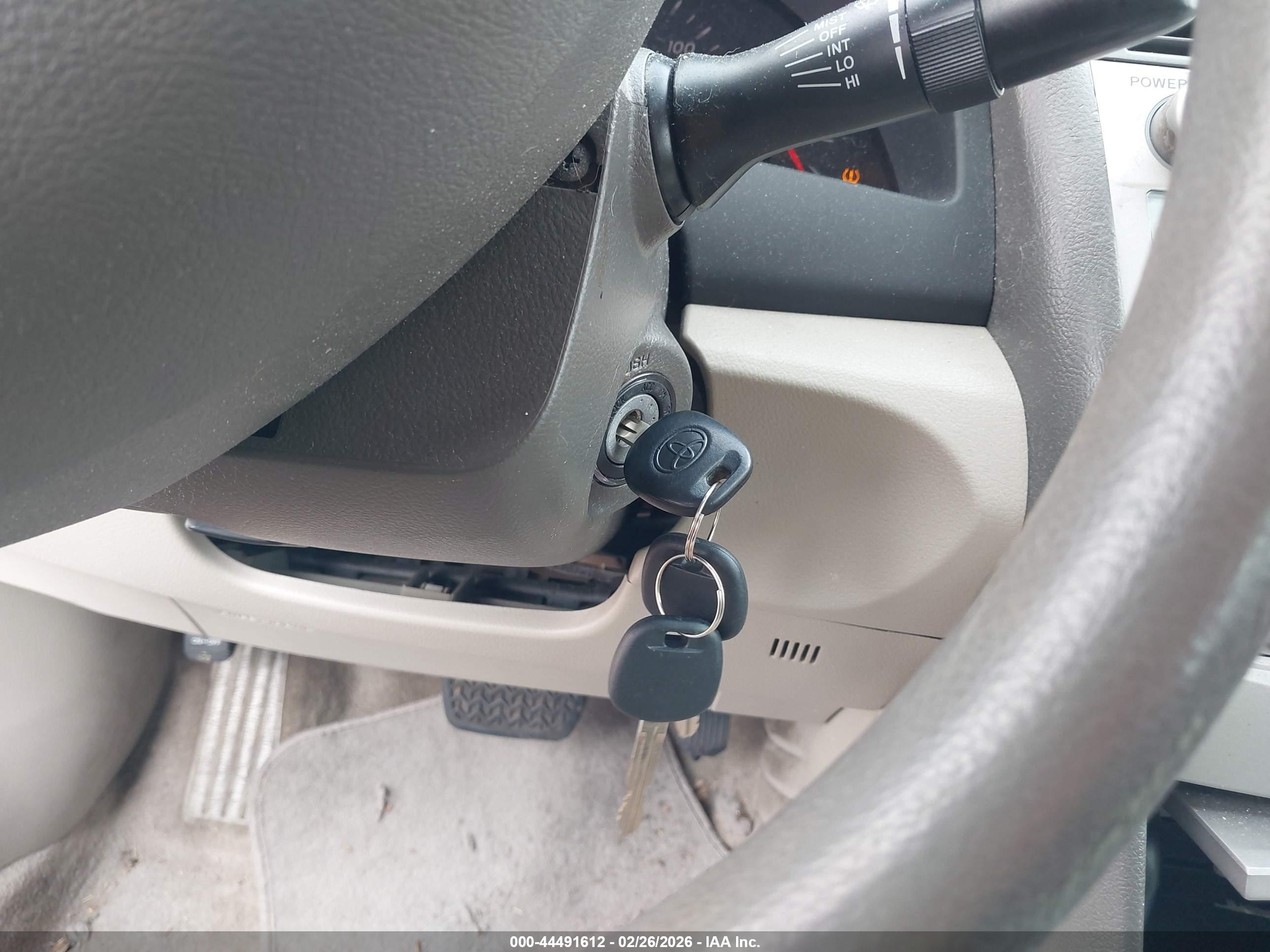 TOYOTA CAMRY image 11