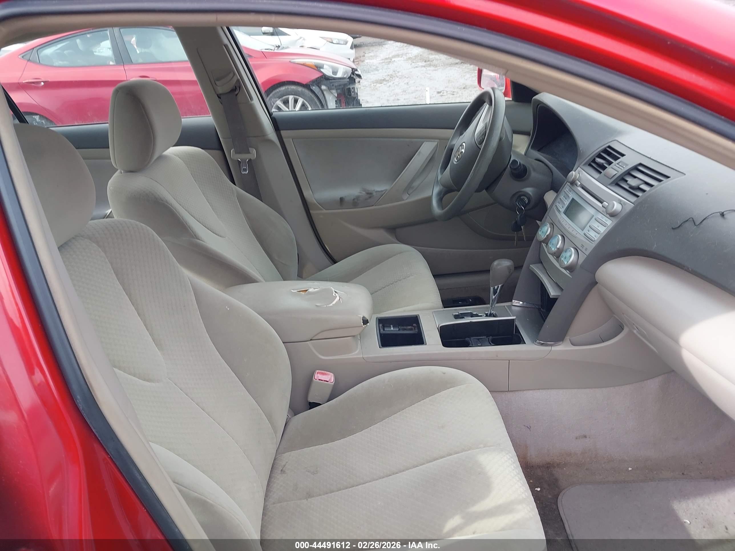 TOYOTA CAMRY image 5