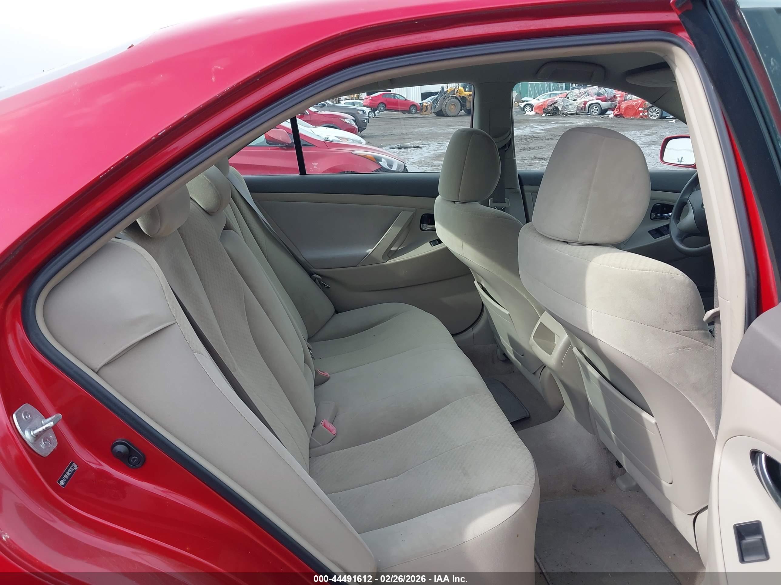 TOYOTA CAMRY image 8