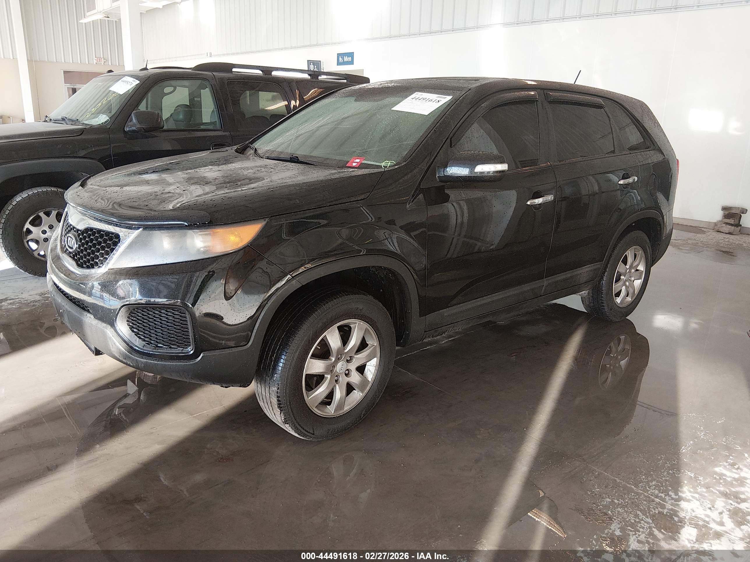 KIA SORENTO image 2