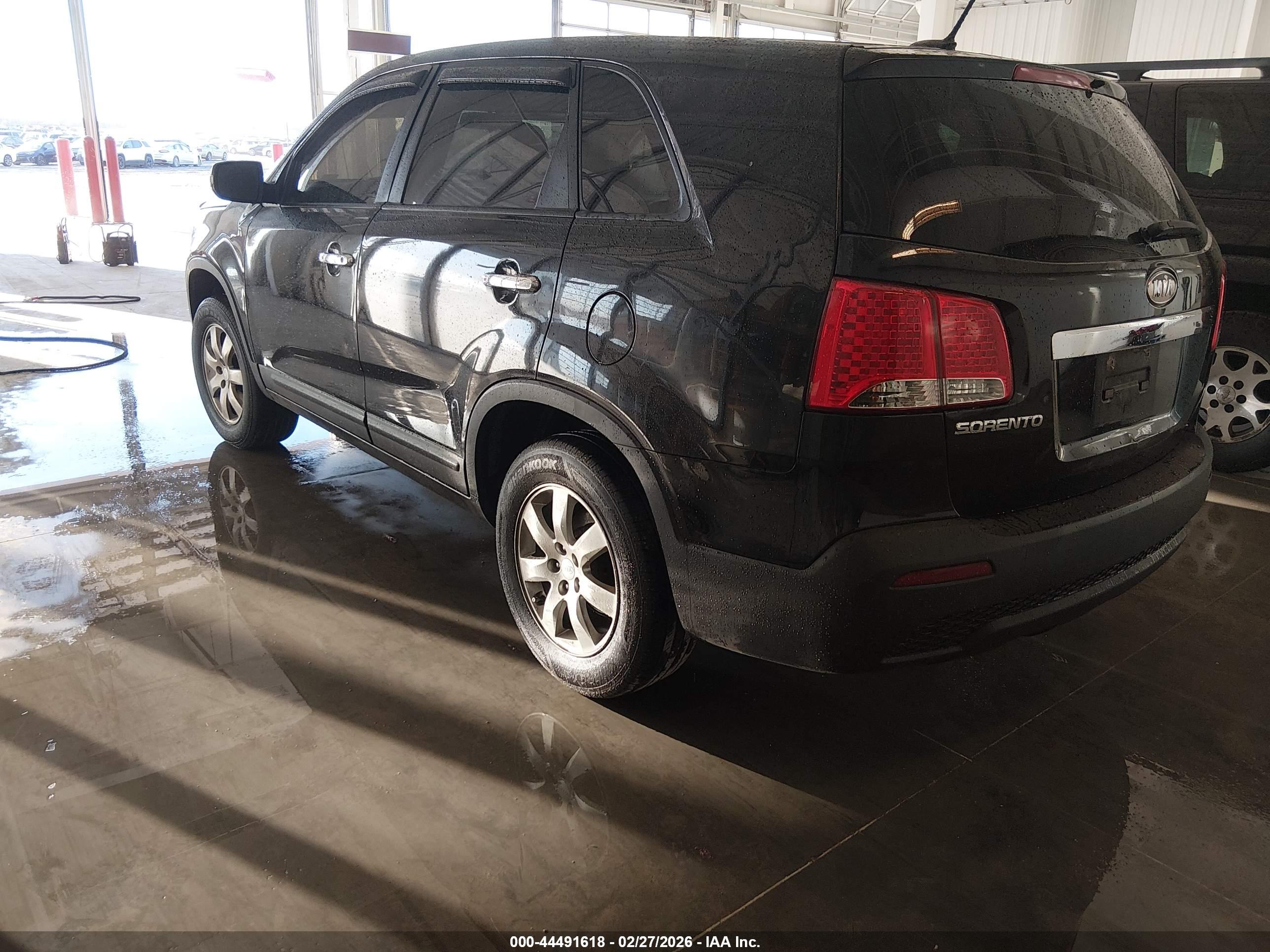 KIA SORENTO image 3