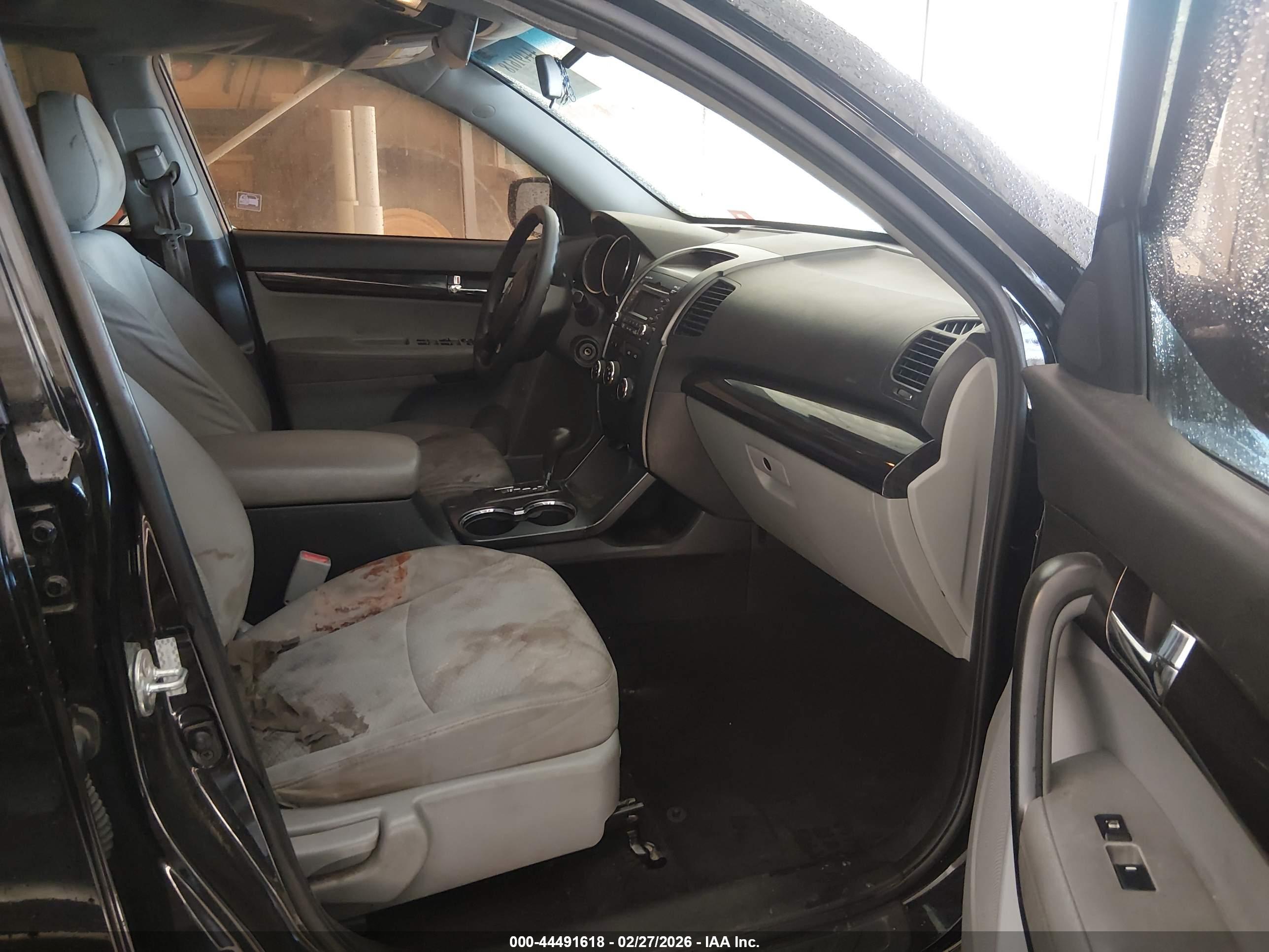 KIA SORENTO image 5