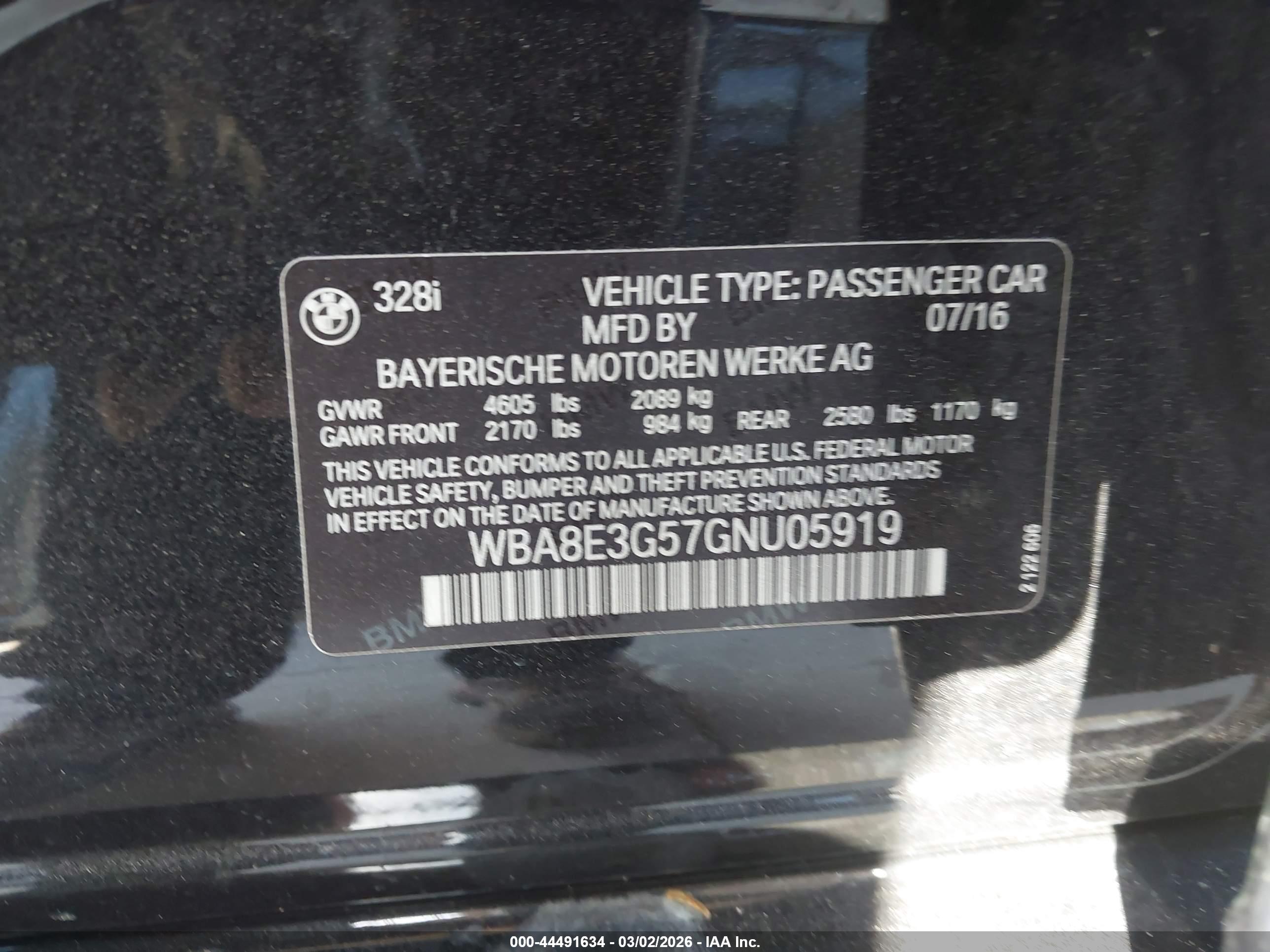 BMW 328I image 9