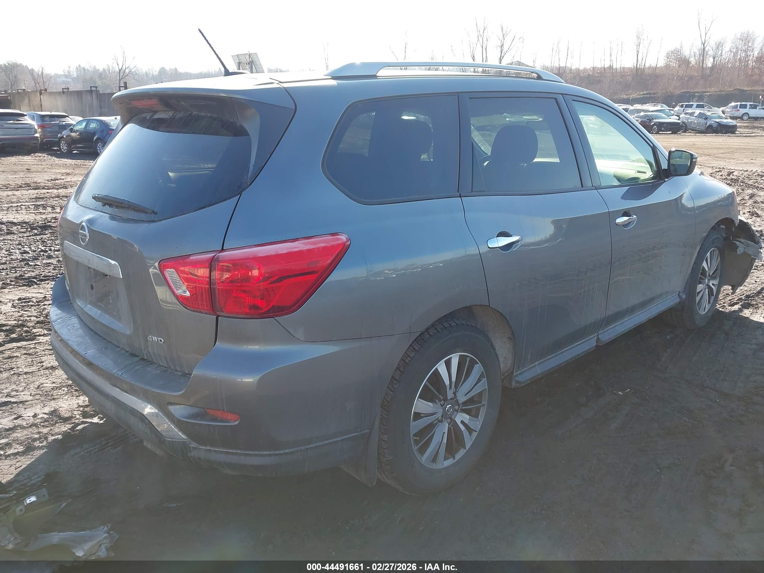 NISSAN PATHFINDER image 4