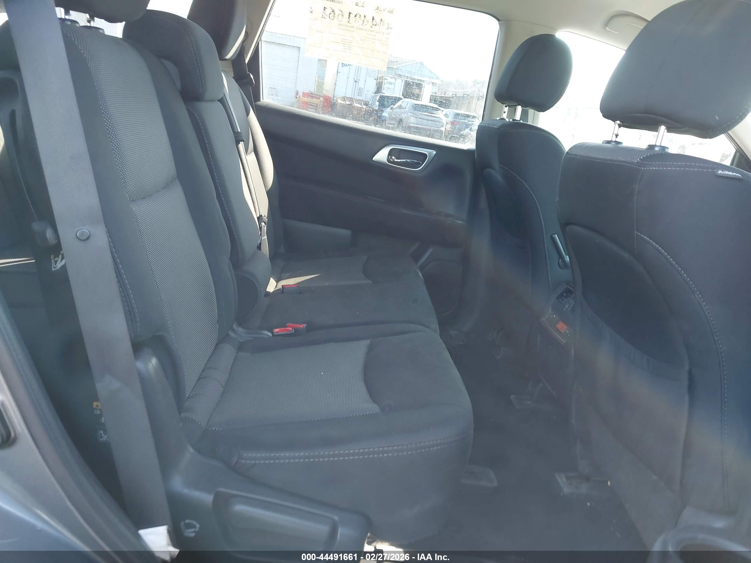 NISSAN PATHFINDER image 8