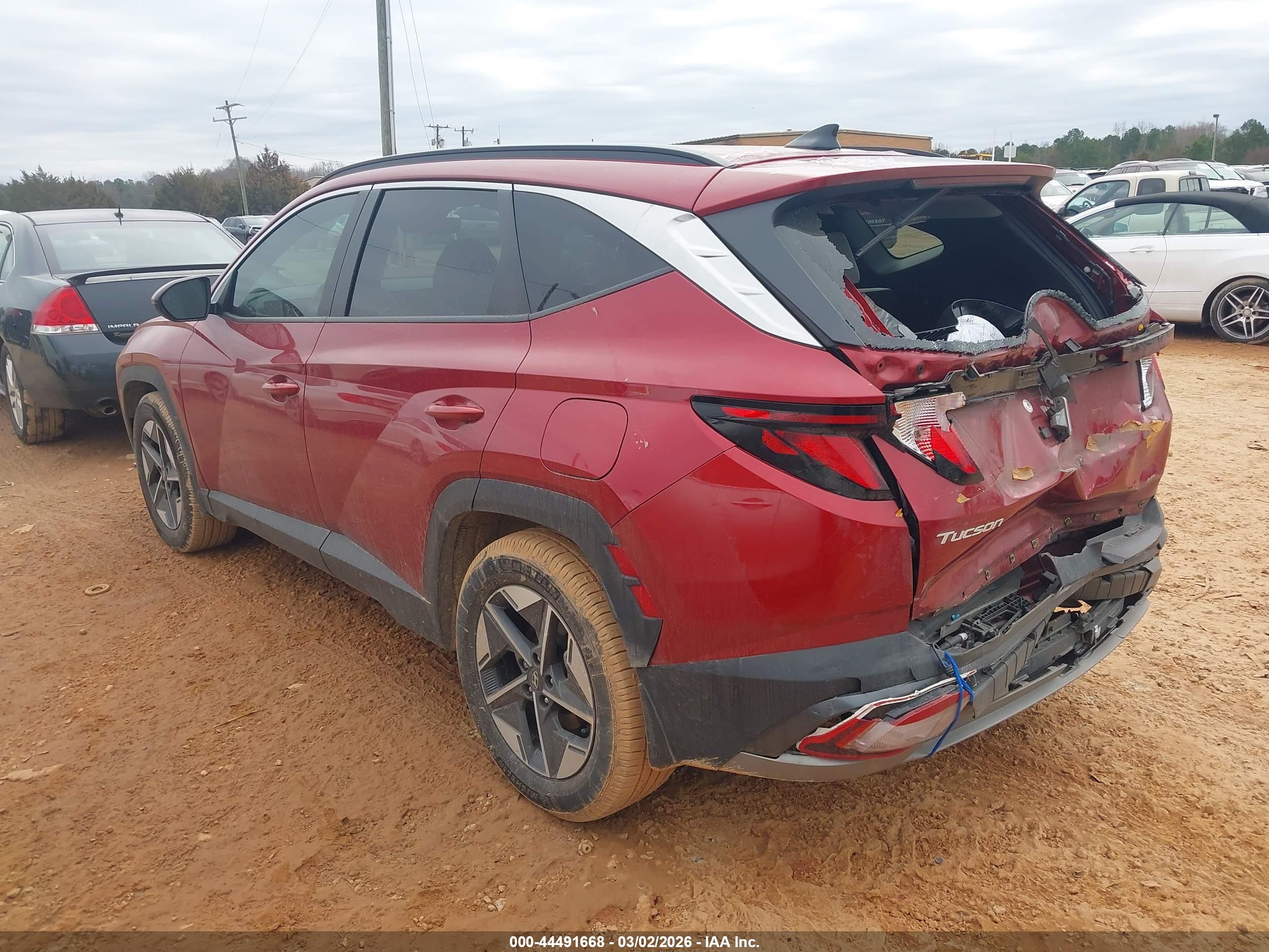 HYUNDAI TUCSON image 3