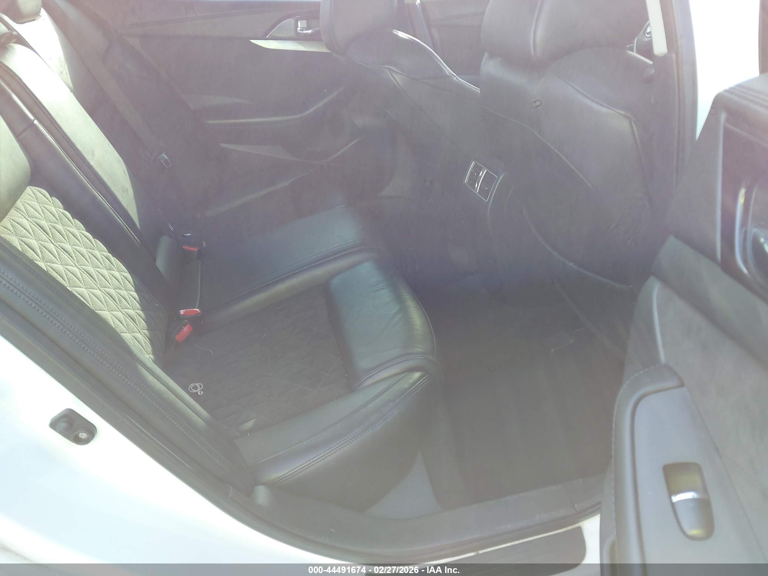NISSAN MAXIMA image 8