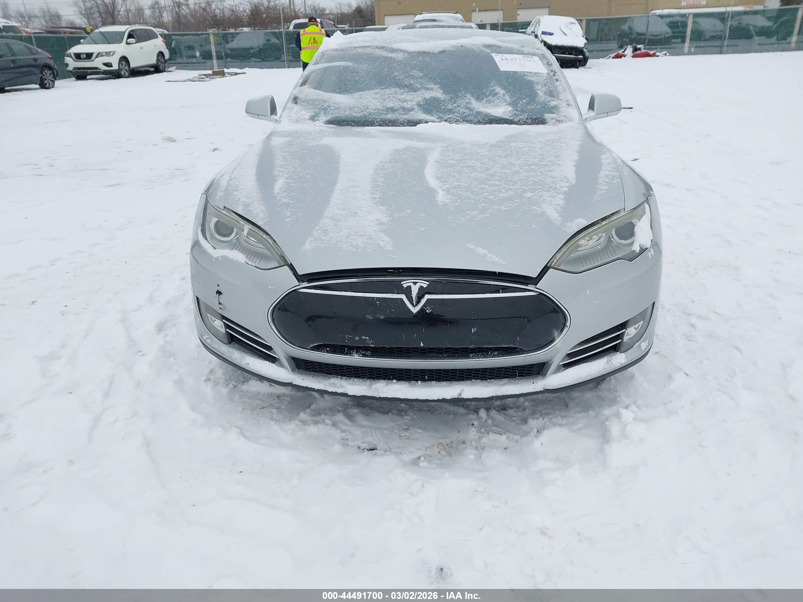 TESLA MODEL image 6