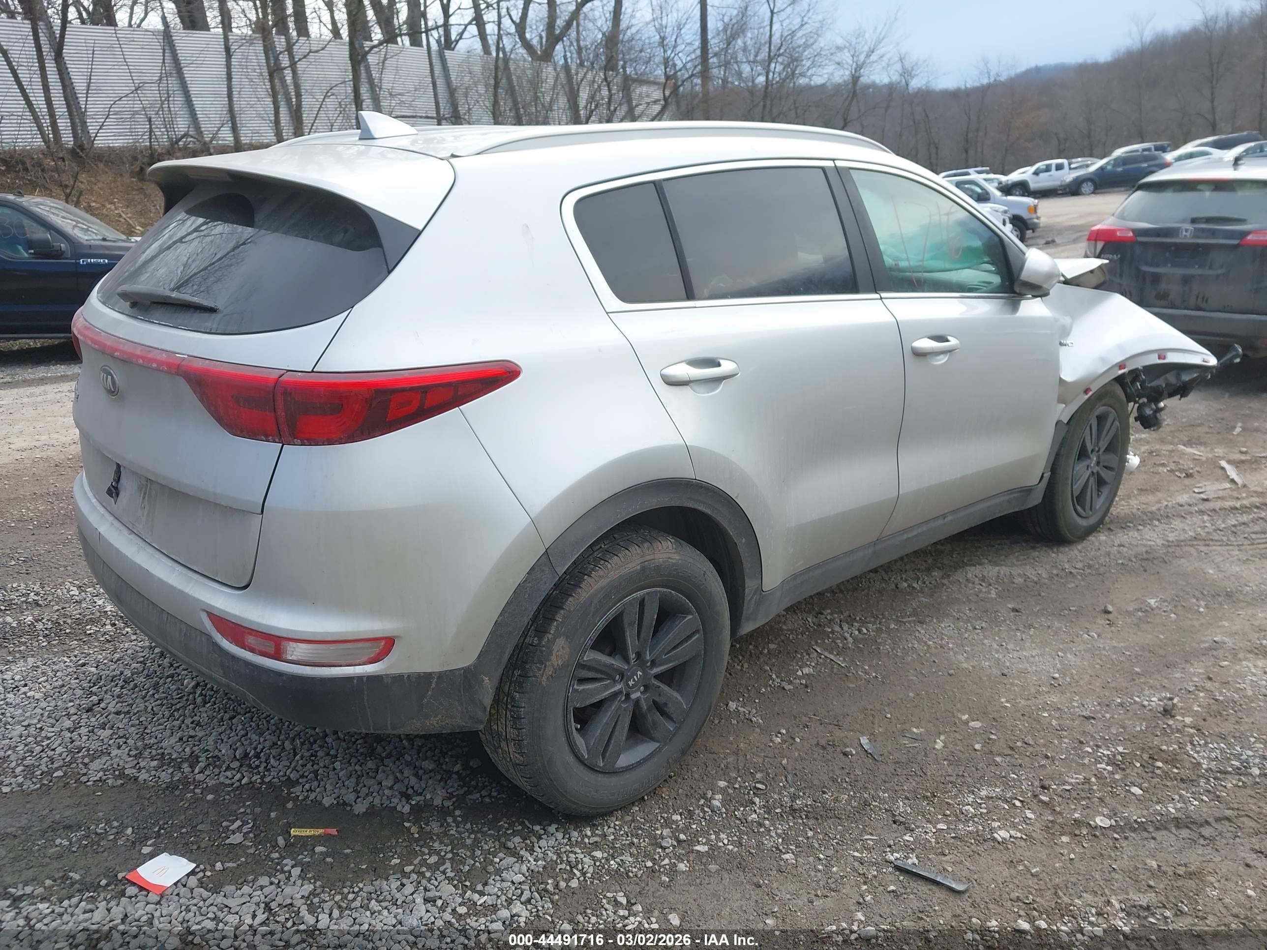 KIA SPORTAGE image 4